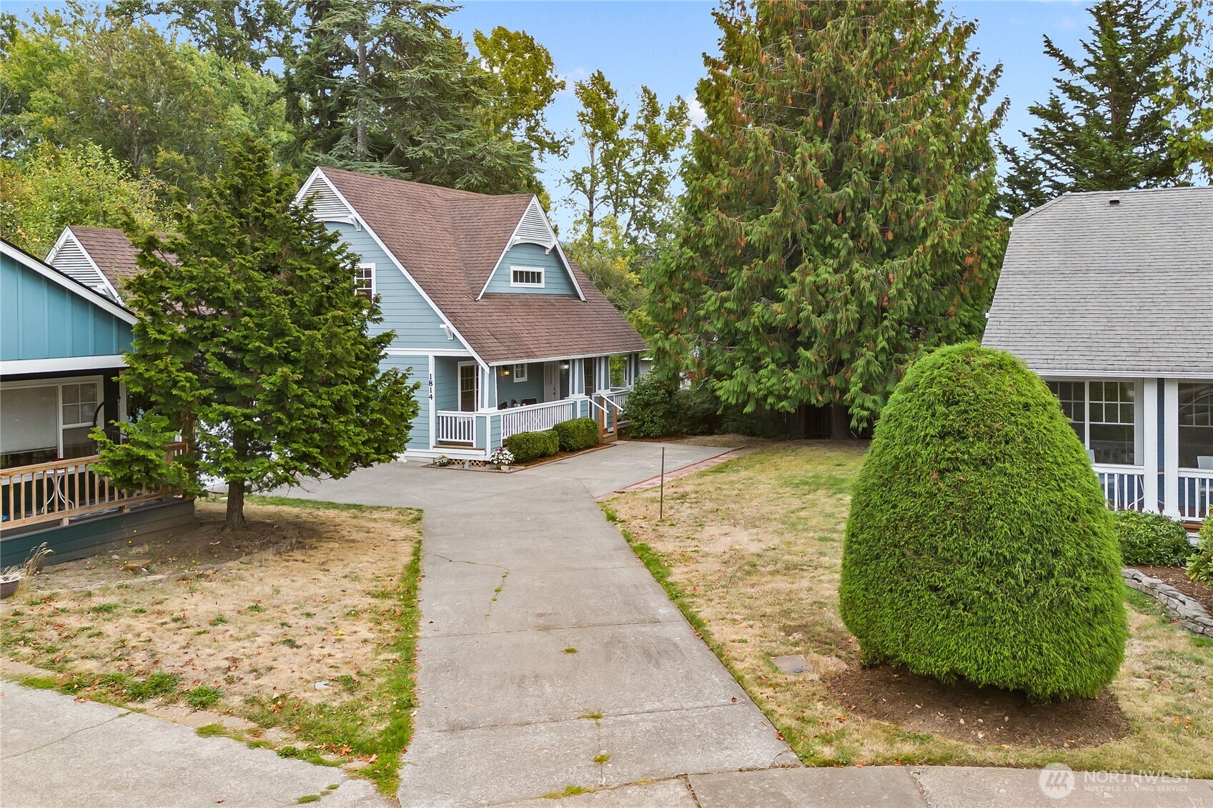 1814 Williamsburg Court Property Photo 6