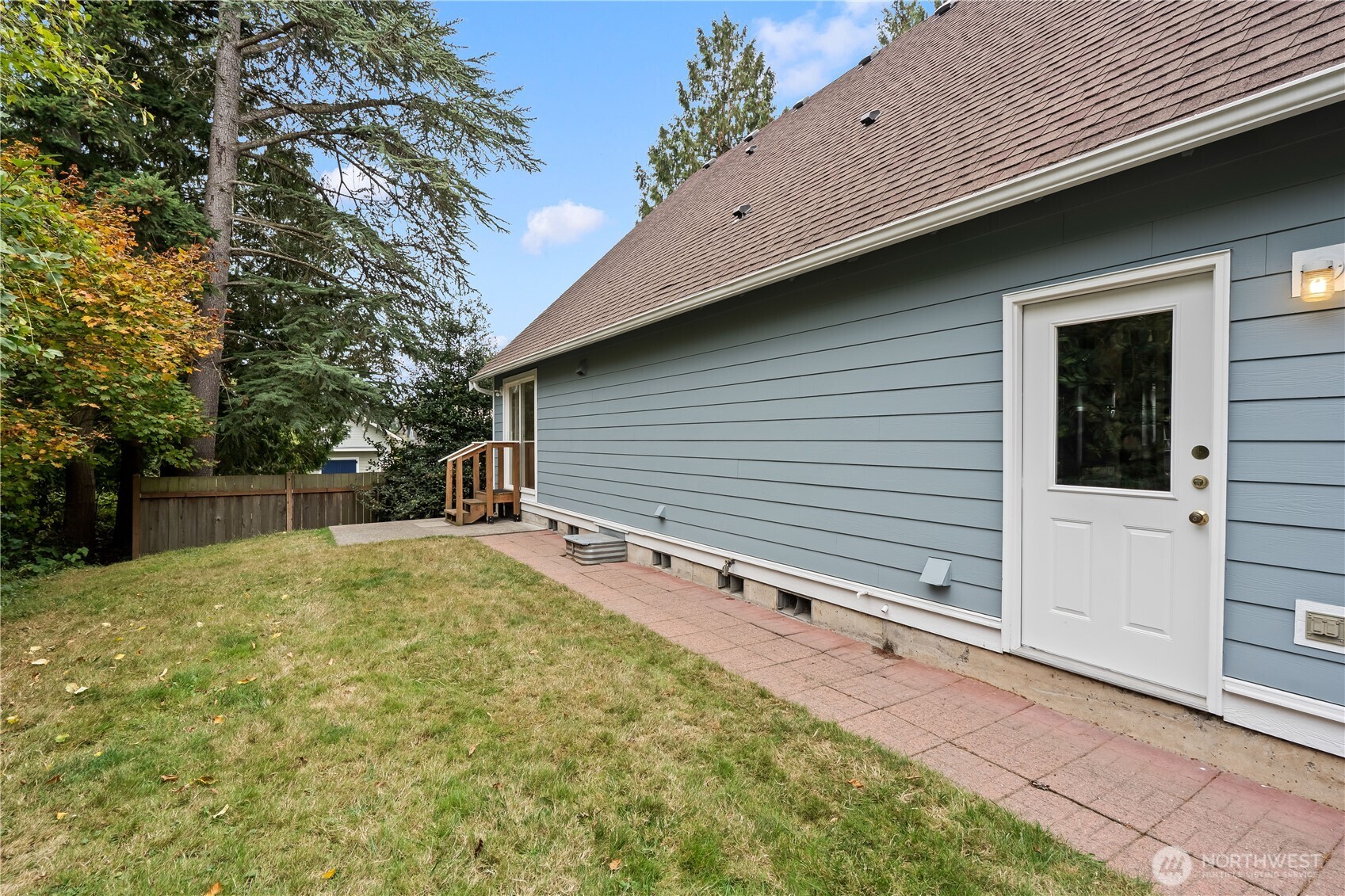 1814 Williamsburg Court Property Photo 28