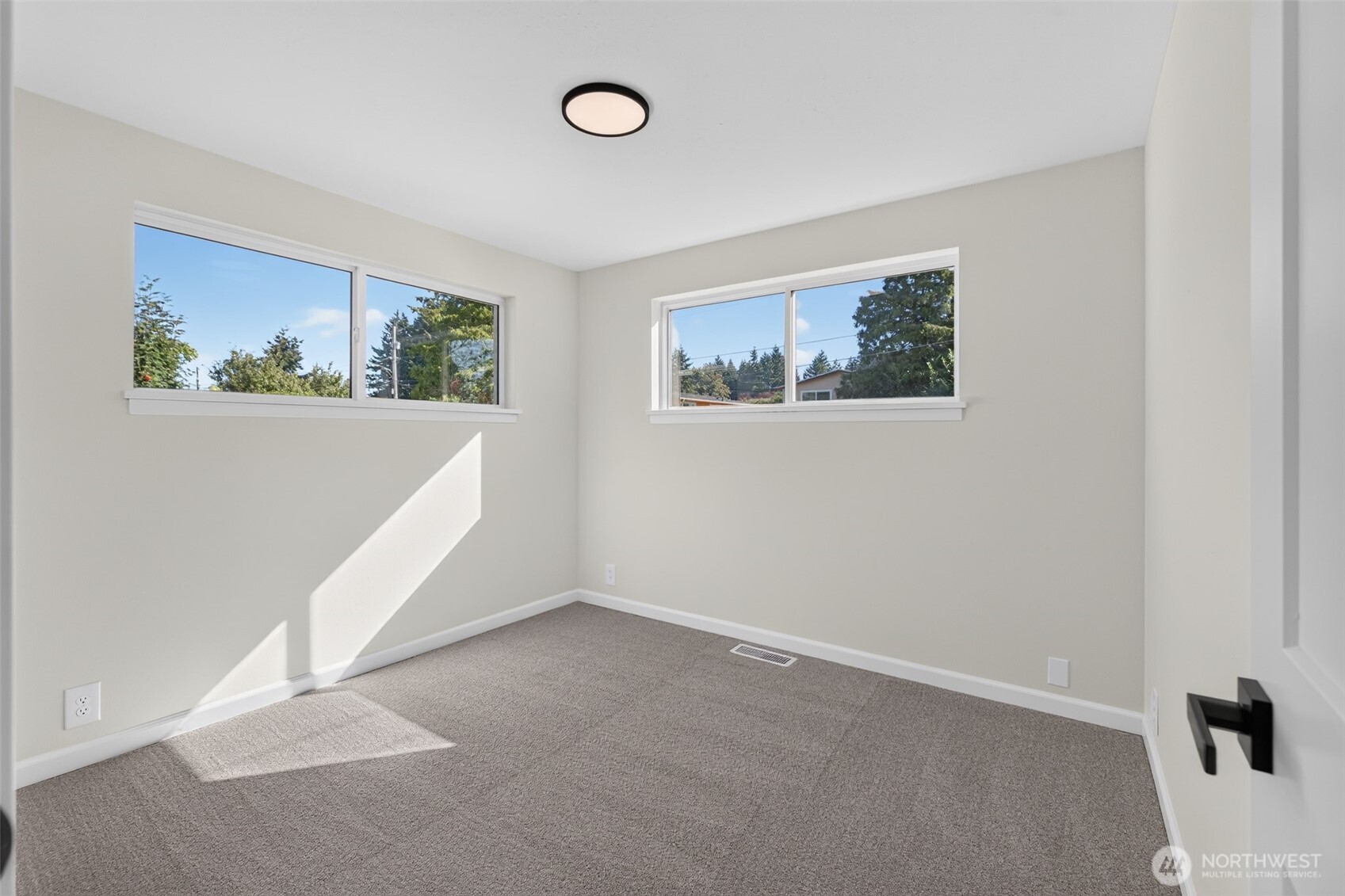 30025 14th Avenue Property Photo 27