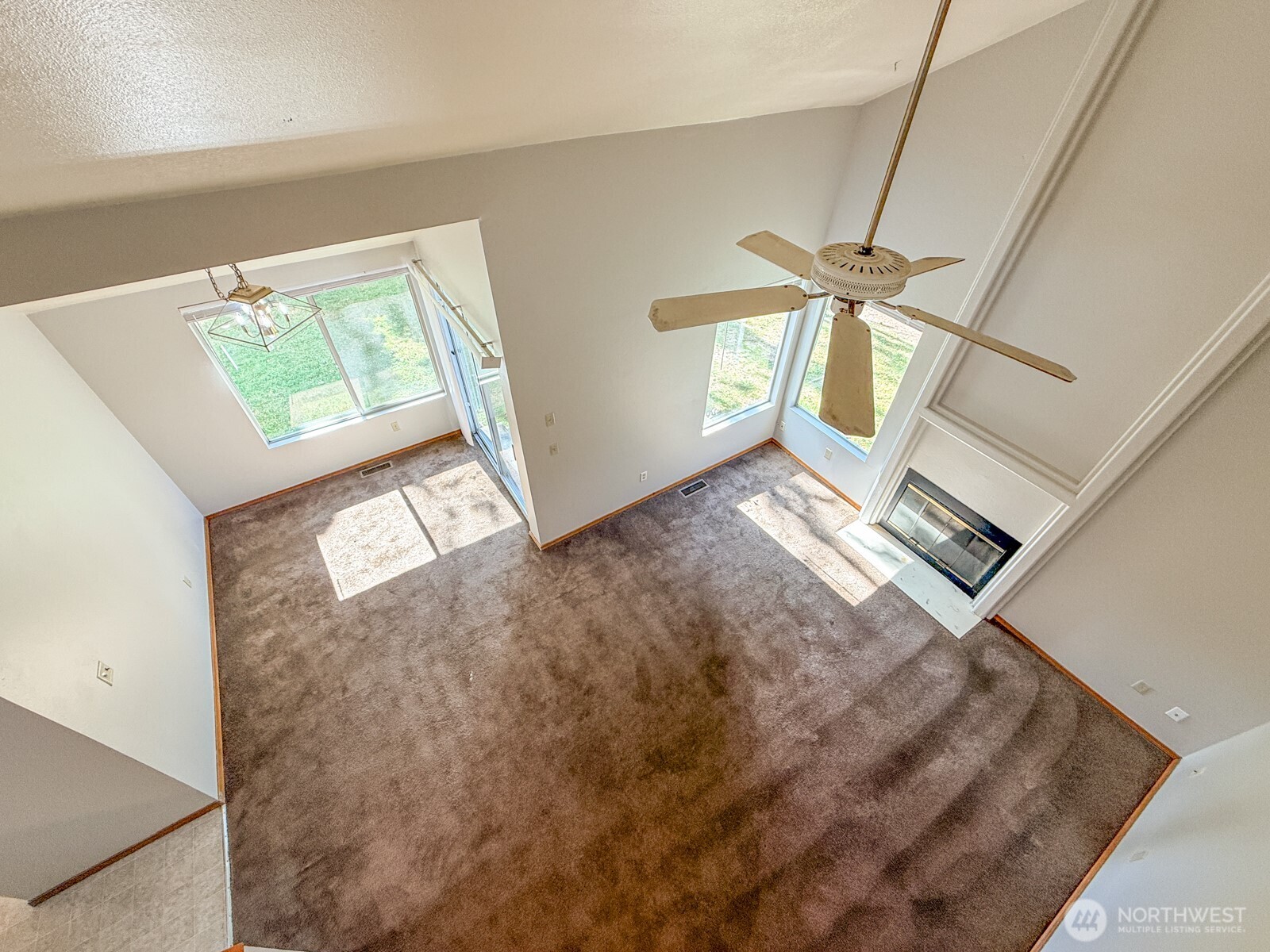 16206 2nd Place Property Photo 12
