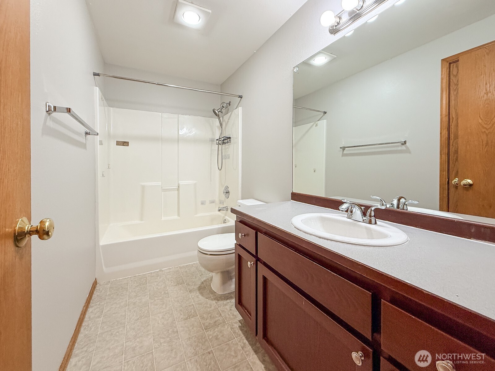 16206 2nd Place Property Photo 18