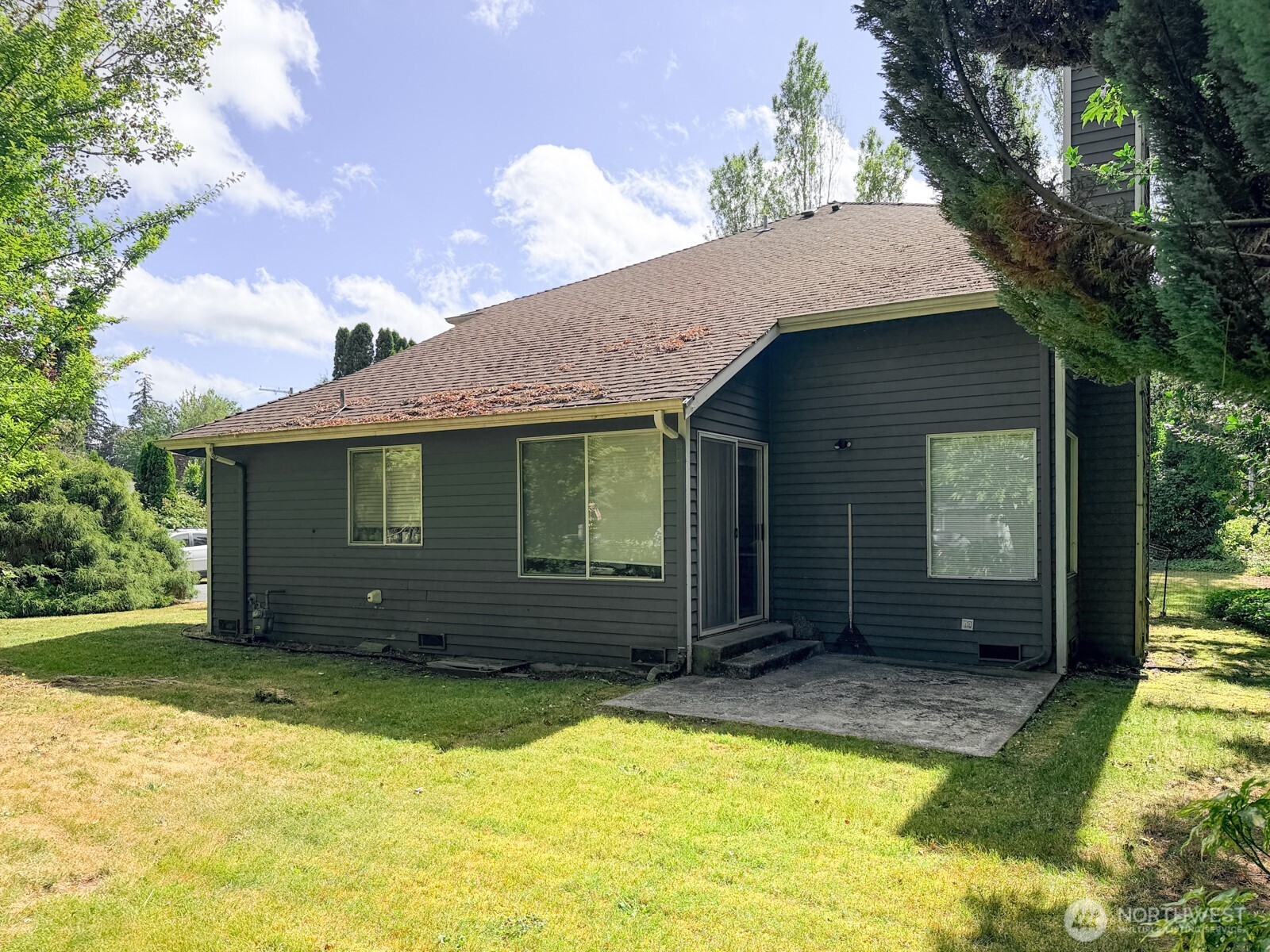 16206 2nd Place Property Photo 24