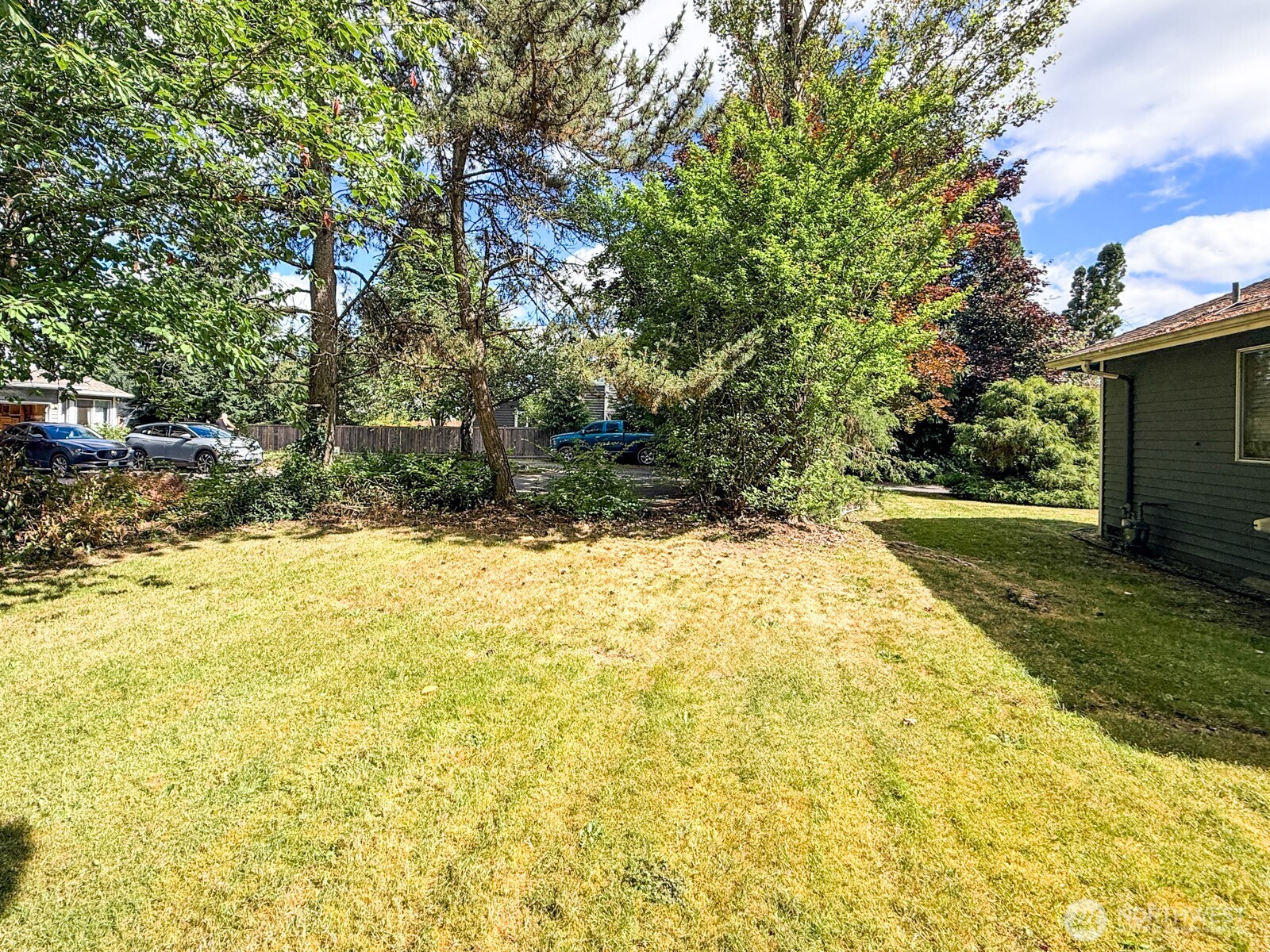 16206 2nd Place Property Photo 25