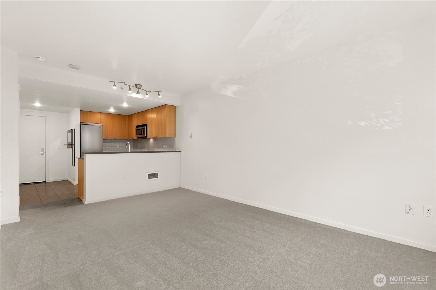 76 Cedar Street 313 Property Photo 7