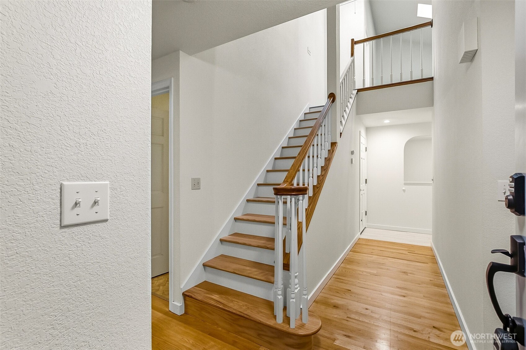 1805 Village Green Drive 16 Property Photo 5