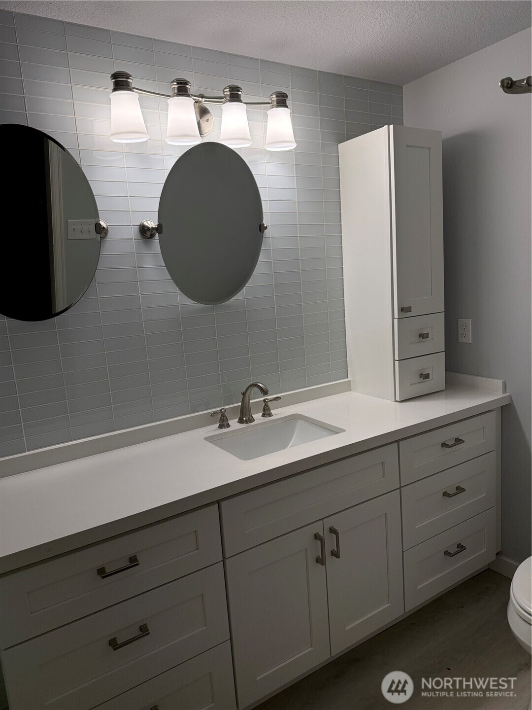 1805 Village Green Drive 16 Property Photo 21