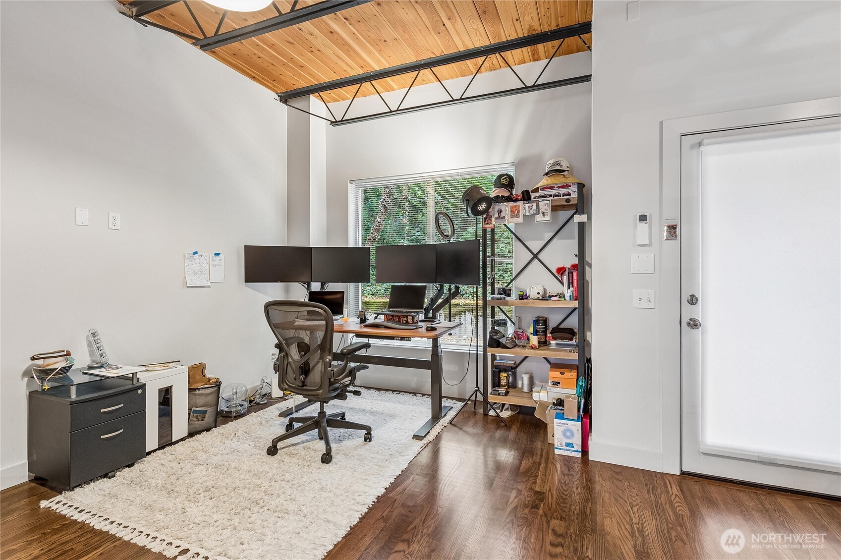 2377 Harbor Avenue Property Photo 8