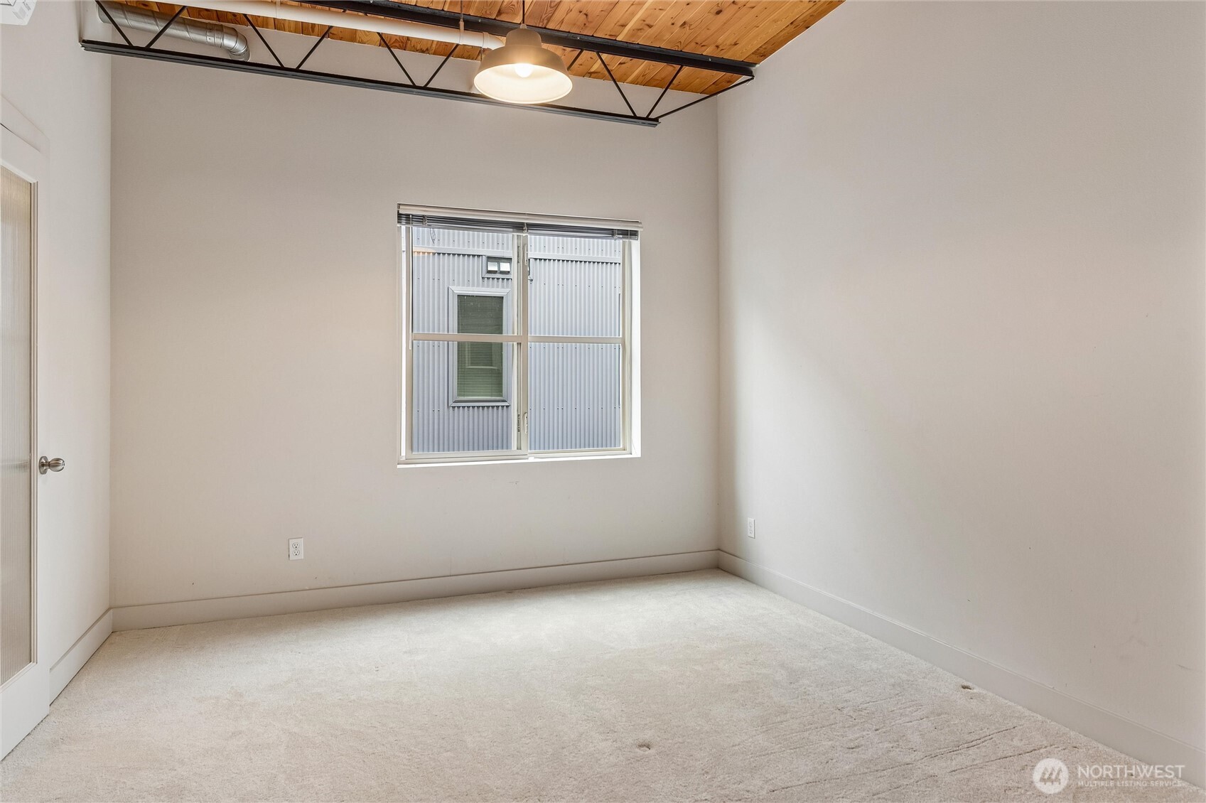2377 Harbor Avenue Property Photo 9