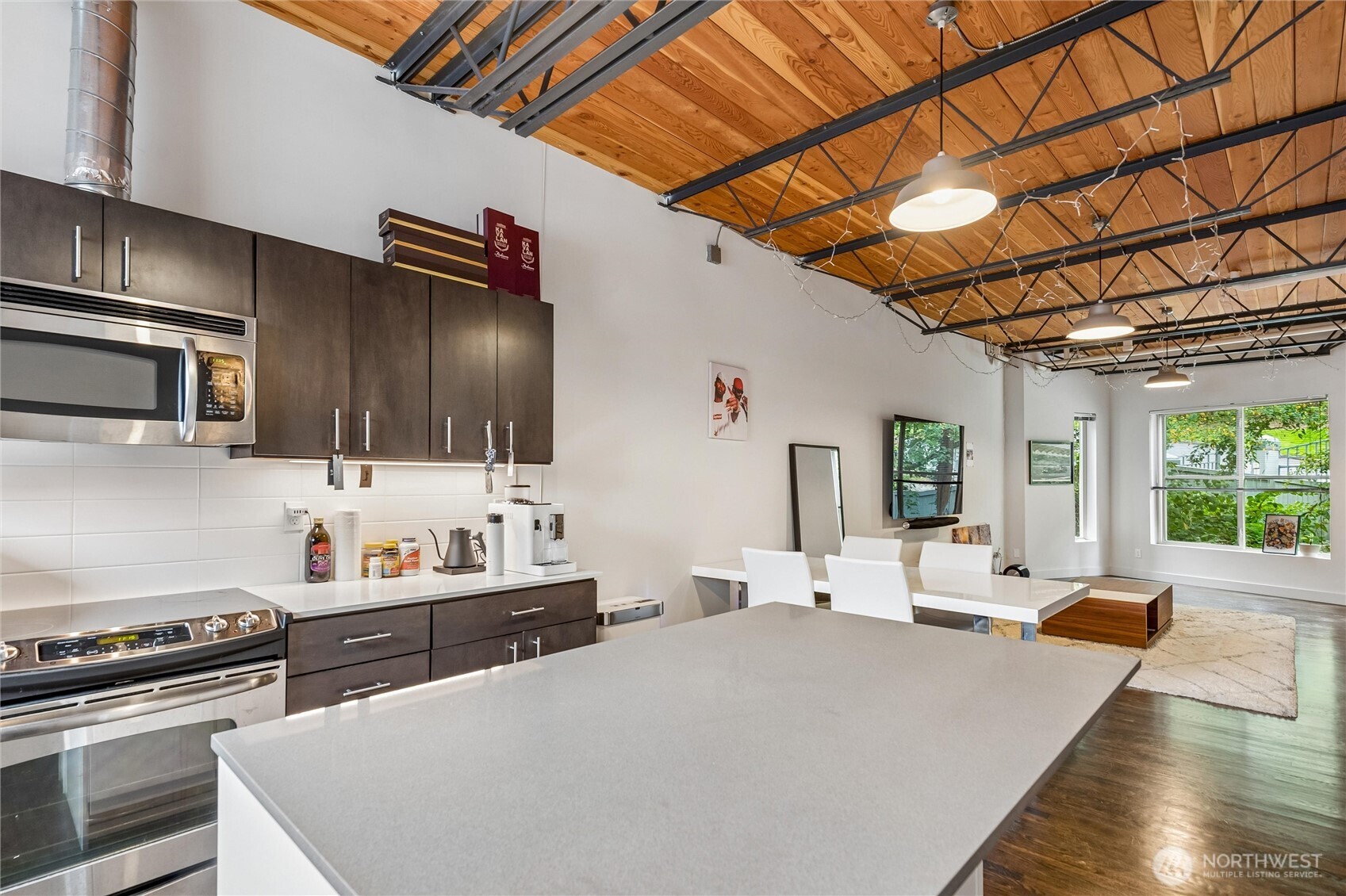2377 Harbor Avenue Property Photo 18