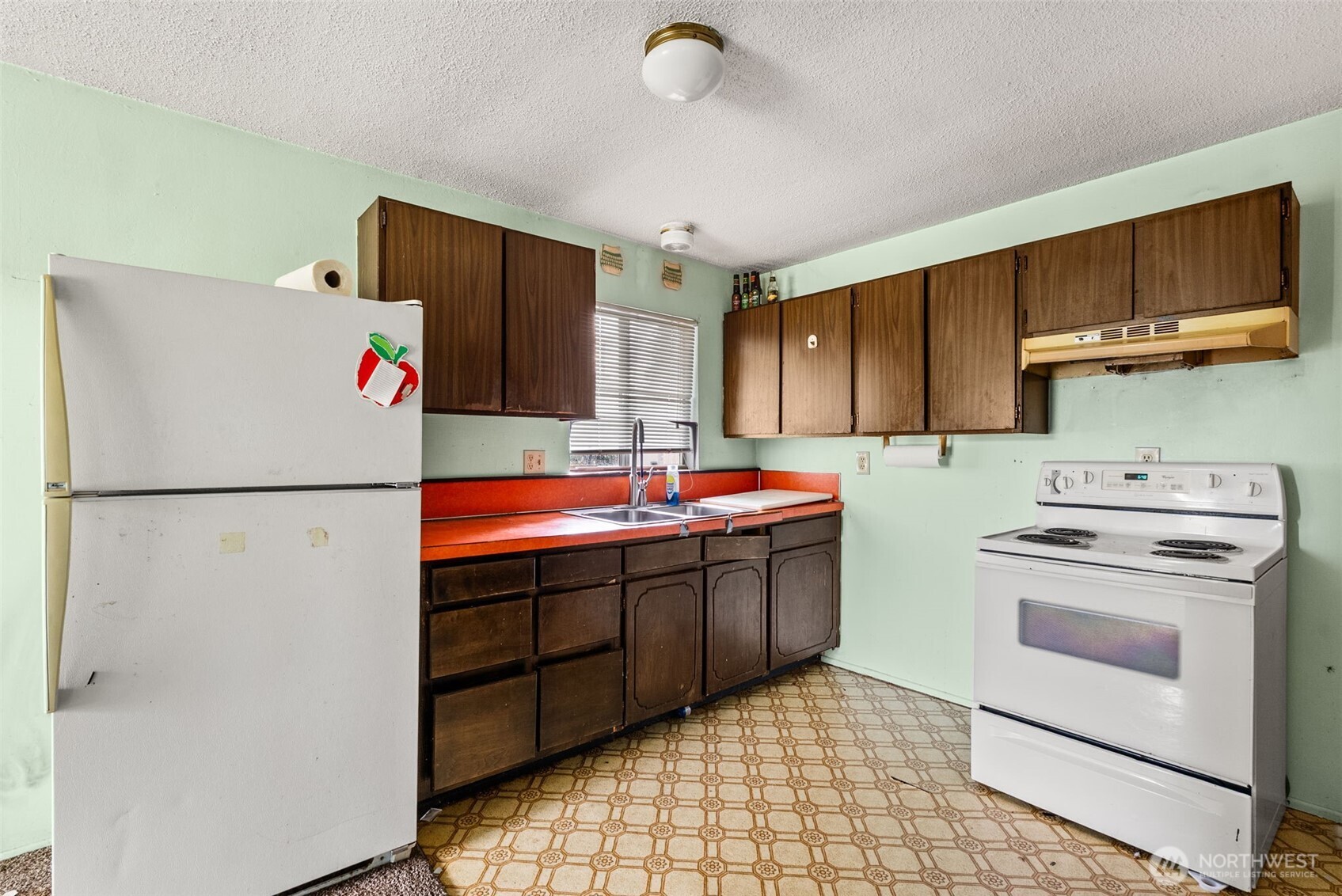 1222 Crescent Property Photo 7