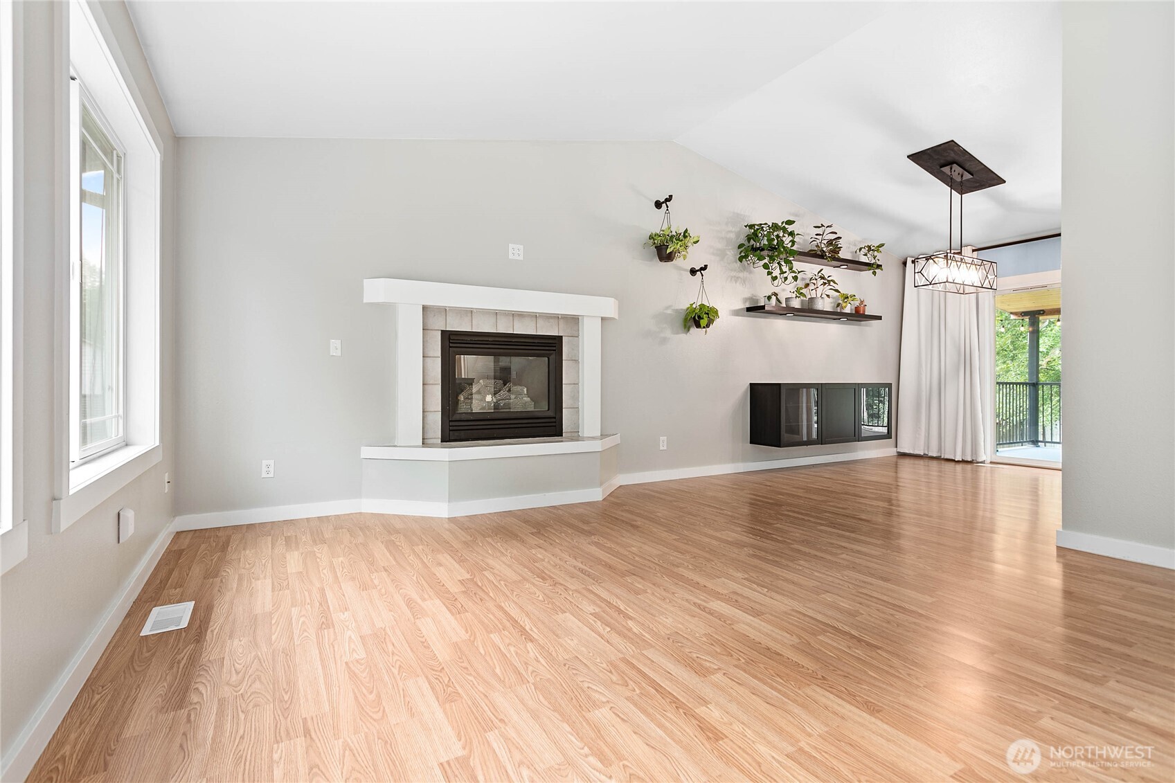 16518 135th Avenue Property Photo 6