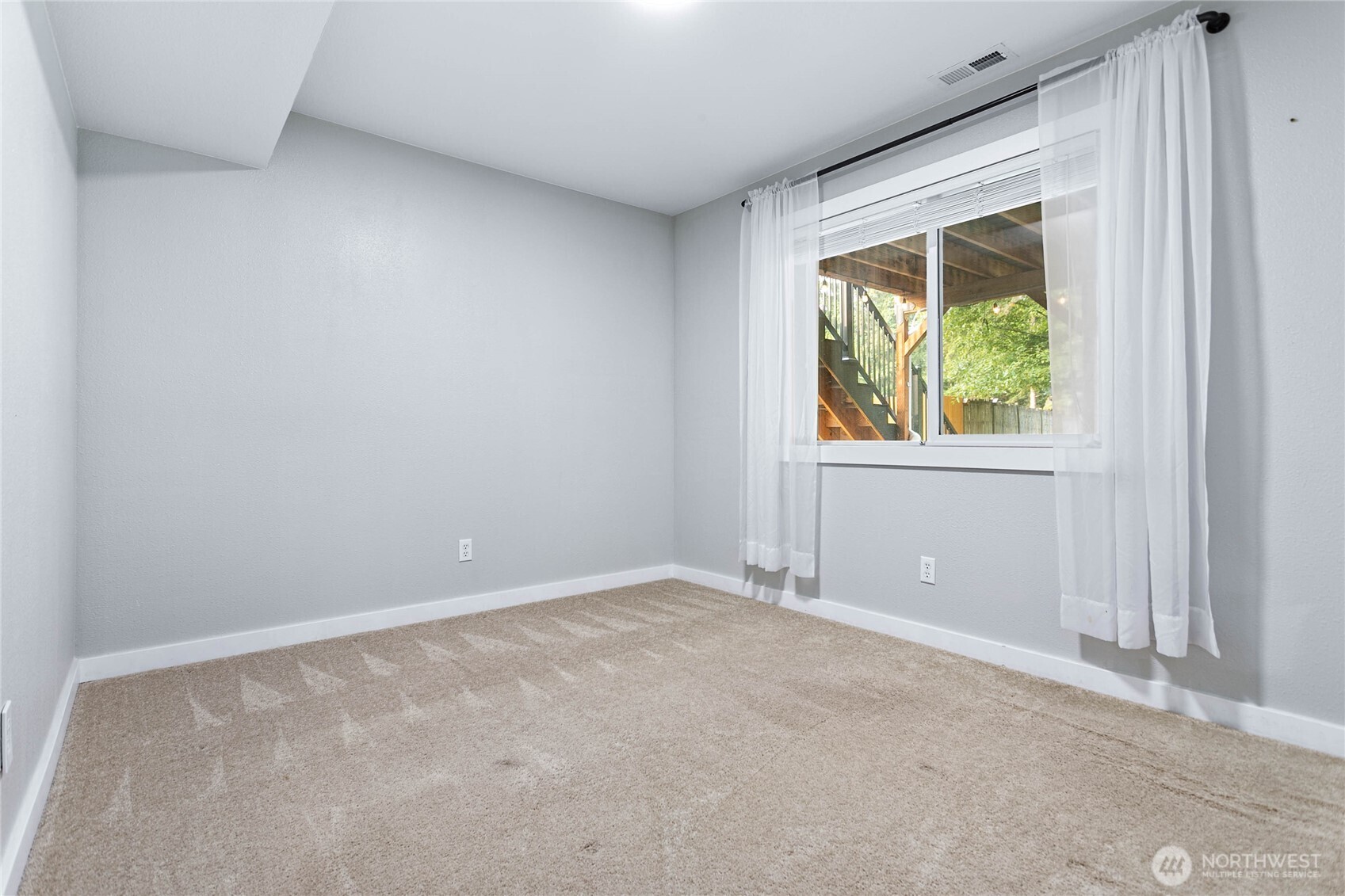 16518 135th Avenue Property Photo 28