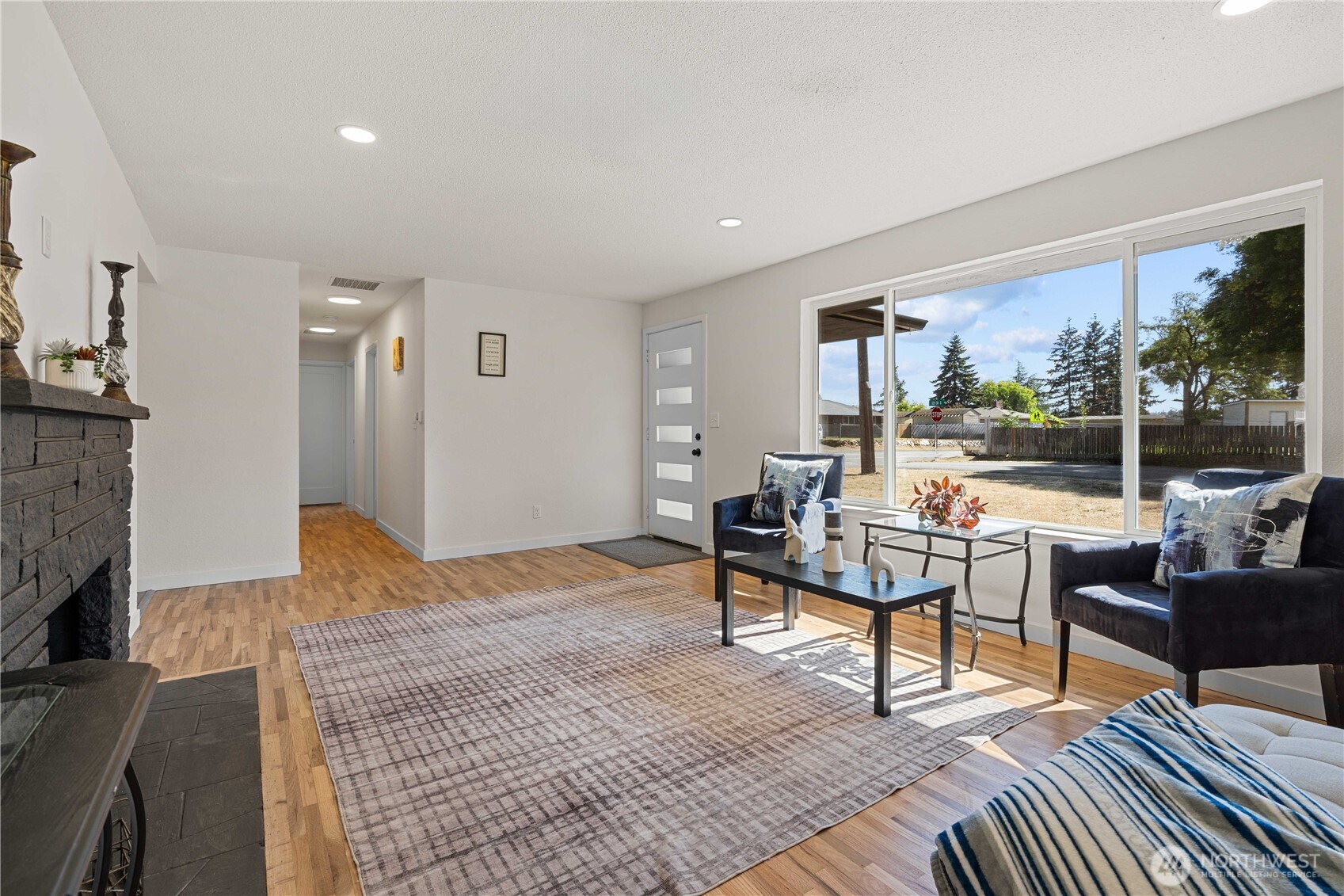 1609 121st Street Property Photo 5