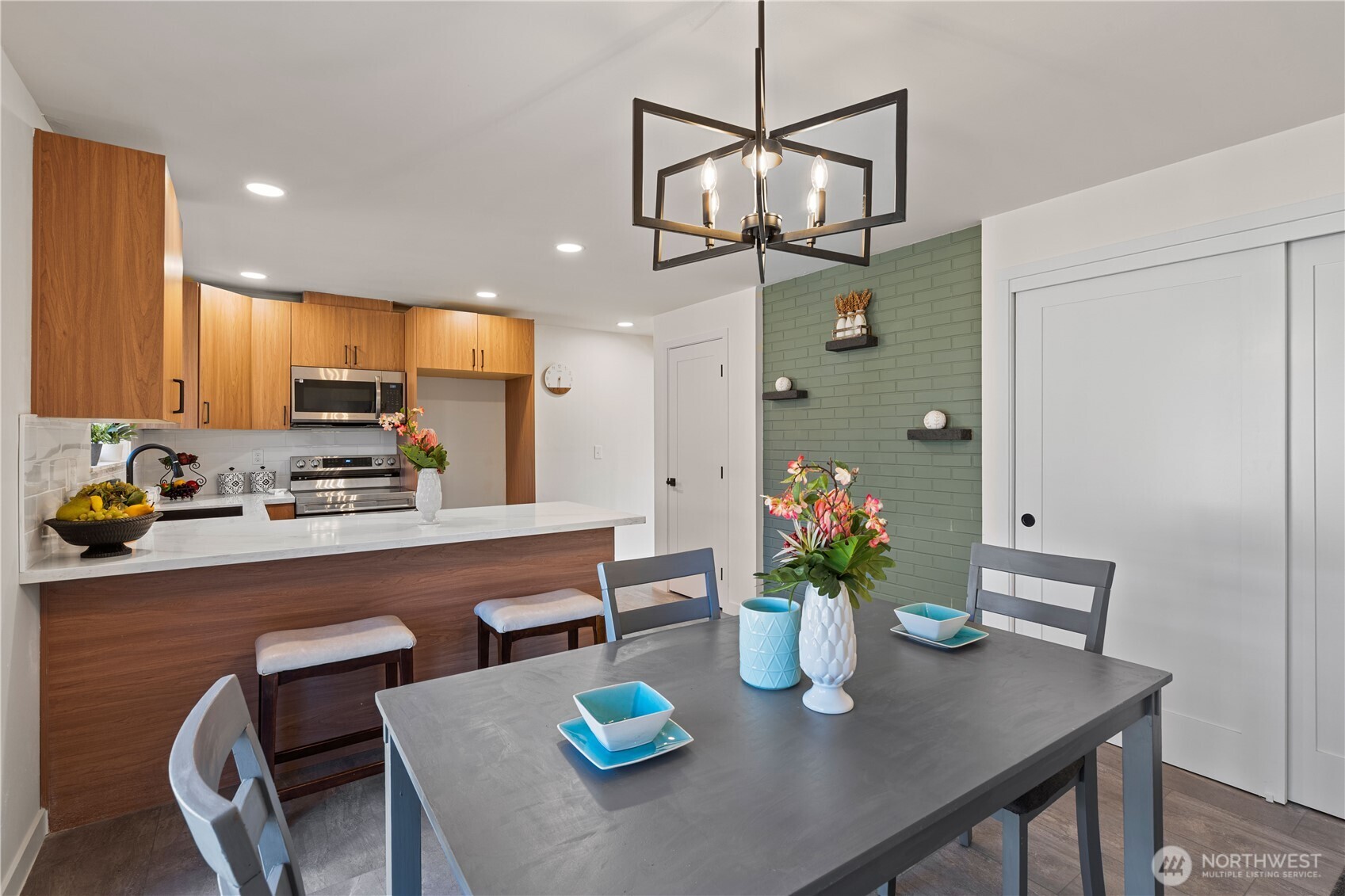 1609 121st Street Property Photo 9