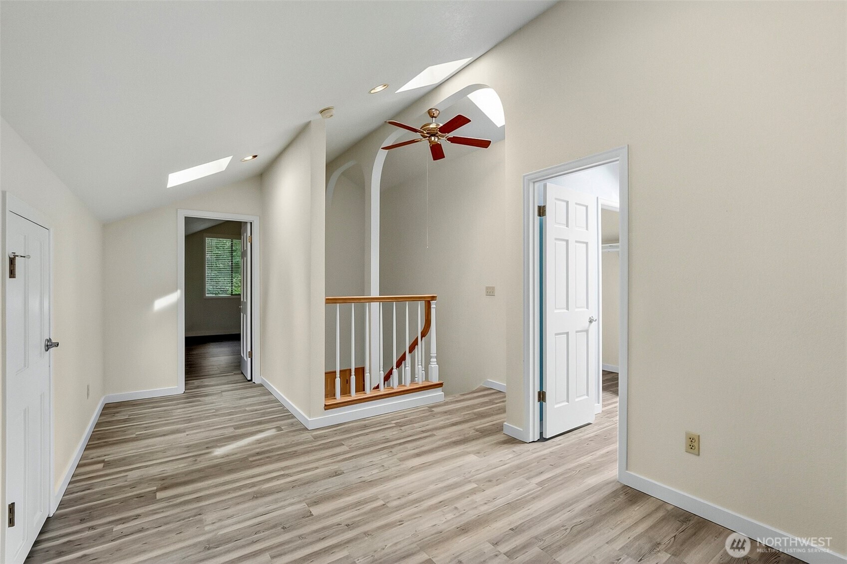 1805 Village Green Drive 16 Property Photo 23