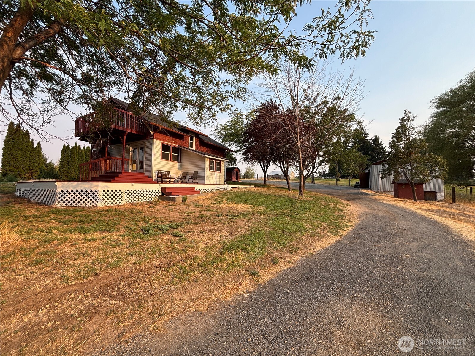 1701 Reservoir Loop Road Property Photo 1