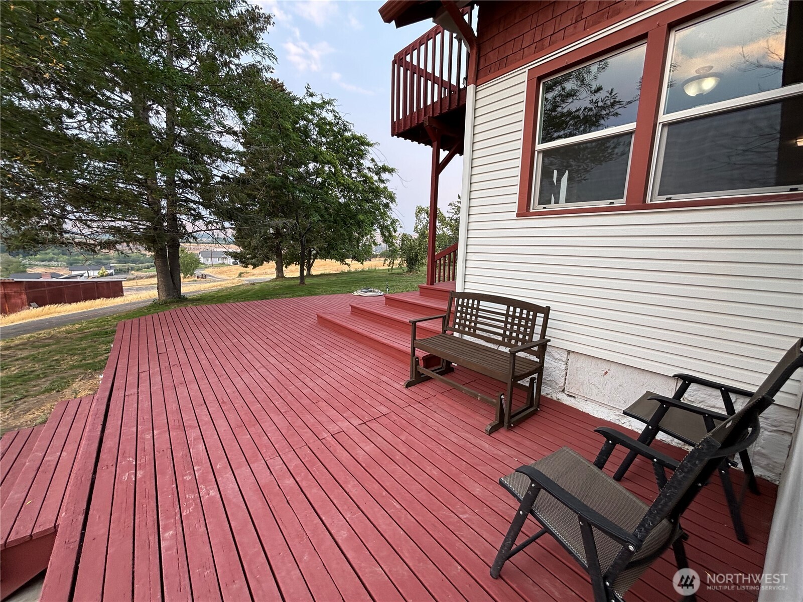 1701 Reservoir Loop Road Property Photo 2