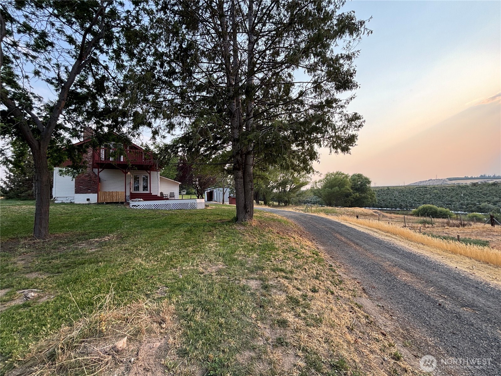 1701 Reservoir Loop Road Property Photo 5