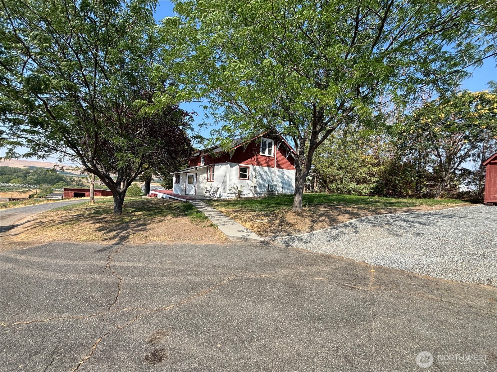 1701 Reservoir Loop Road Property Photo 6