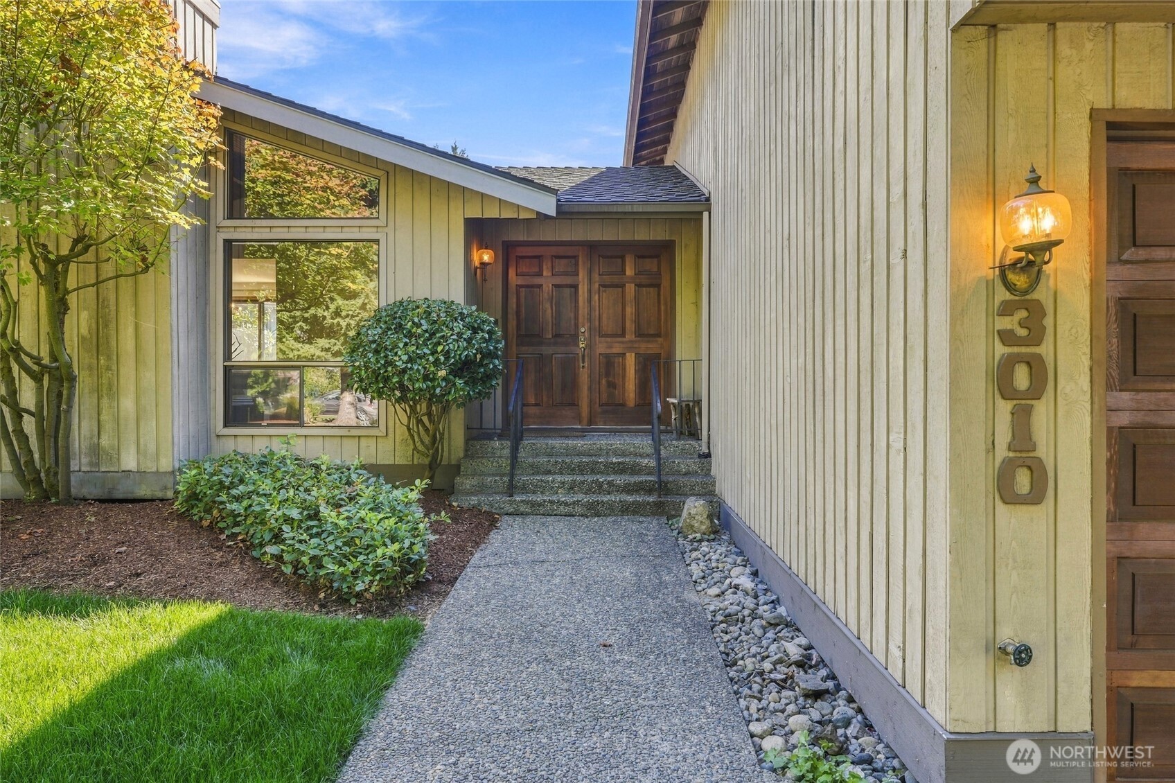 3010 151st Place Property Photo 3