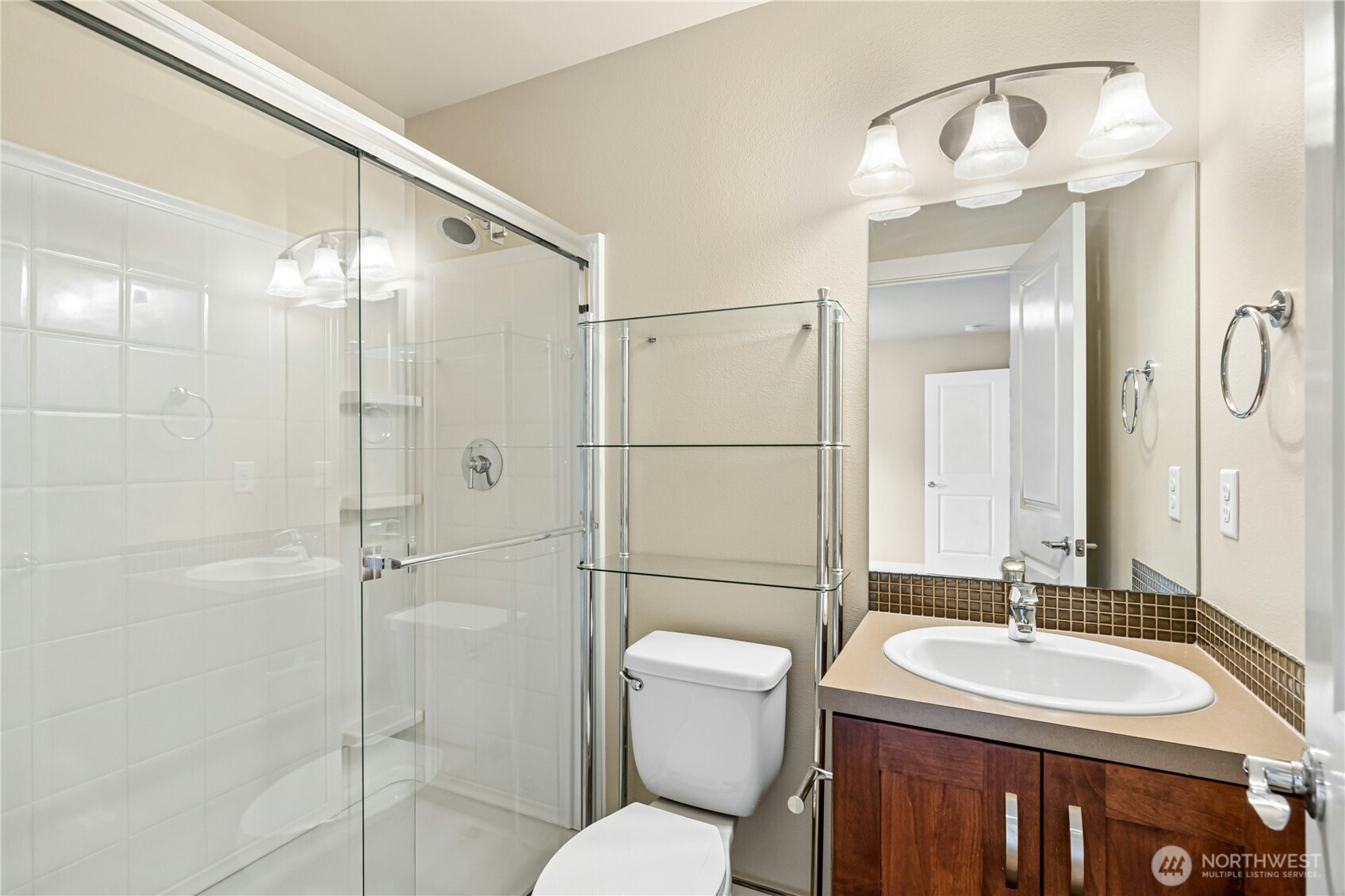 365 Ne Denny Way Property Photo 21