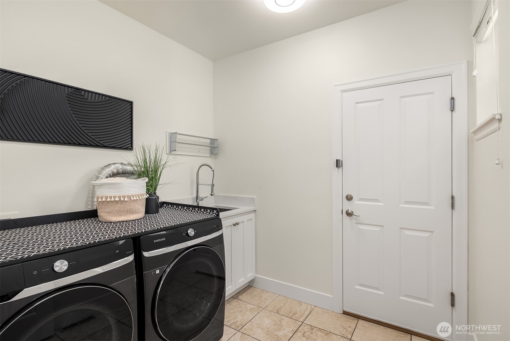 6724 Crest View Avenue Property Photo 33