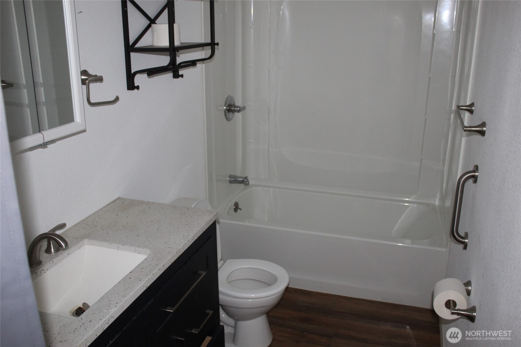 208 Sinclair Property Photo 12