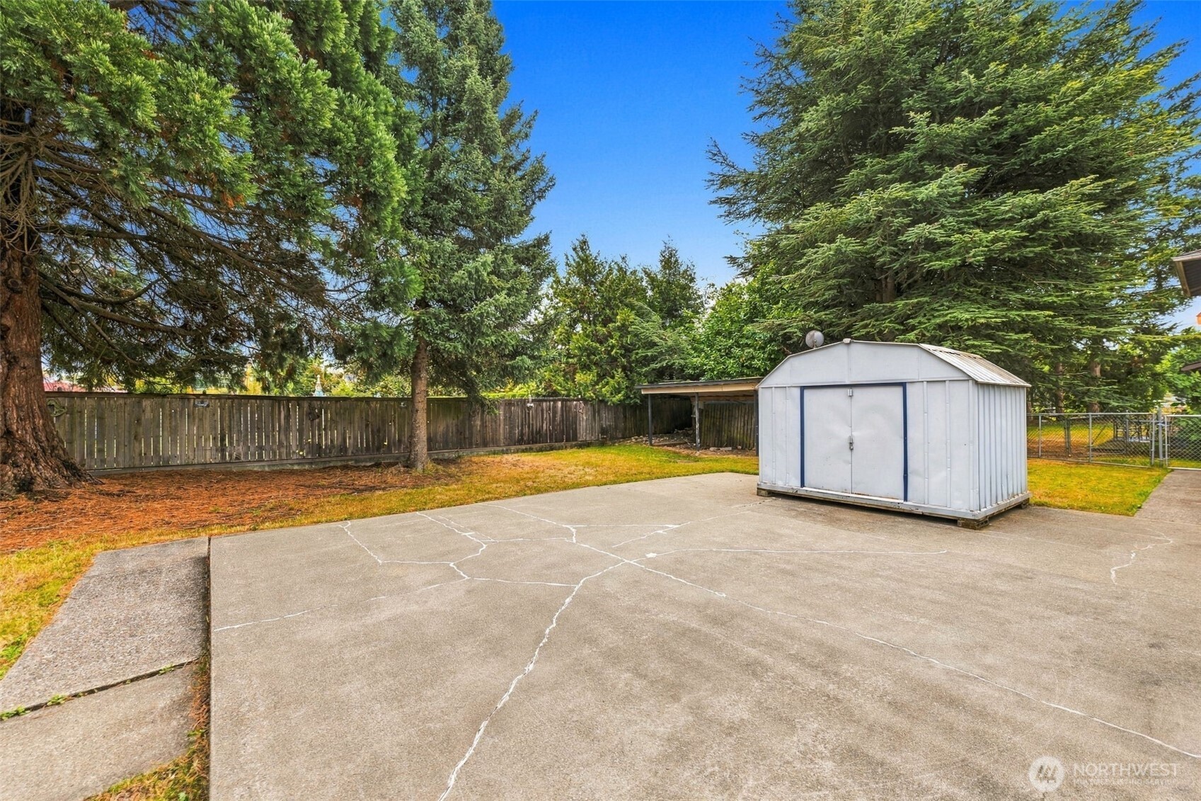 8209 E Davis Lane Property Photo 17
