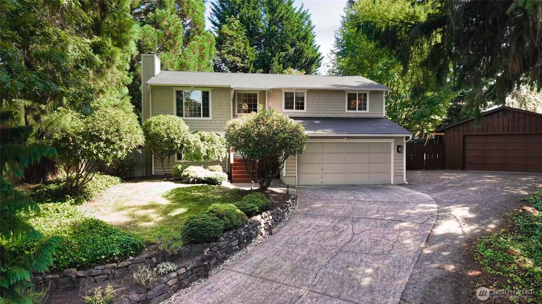 2213 Virginia Court Property Photo 1