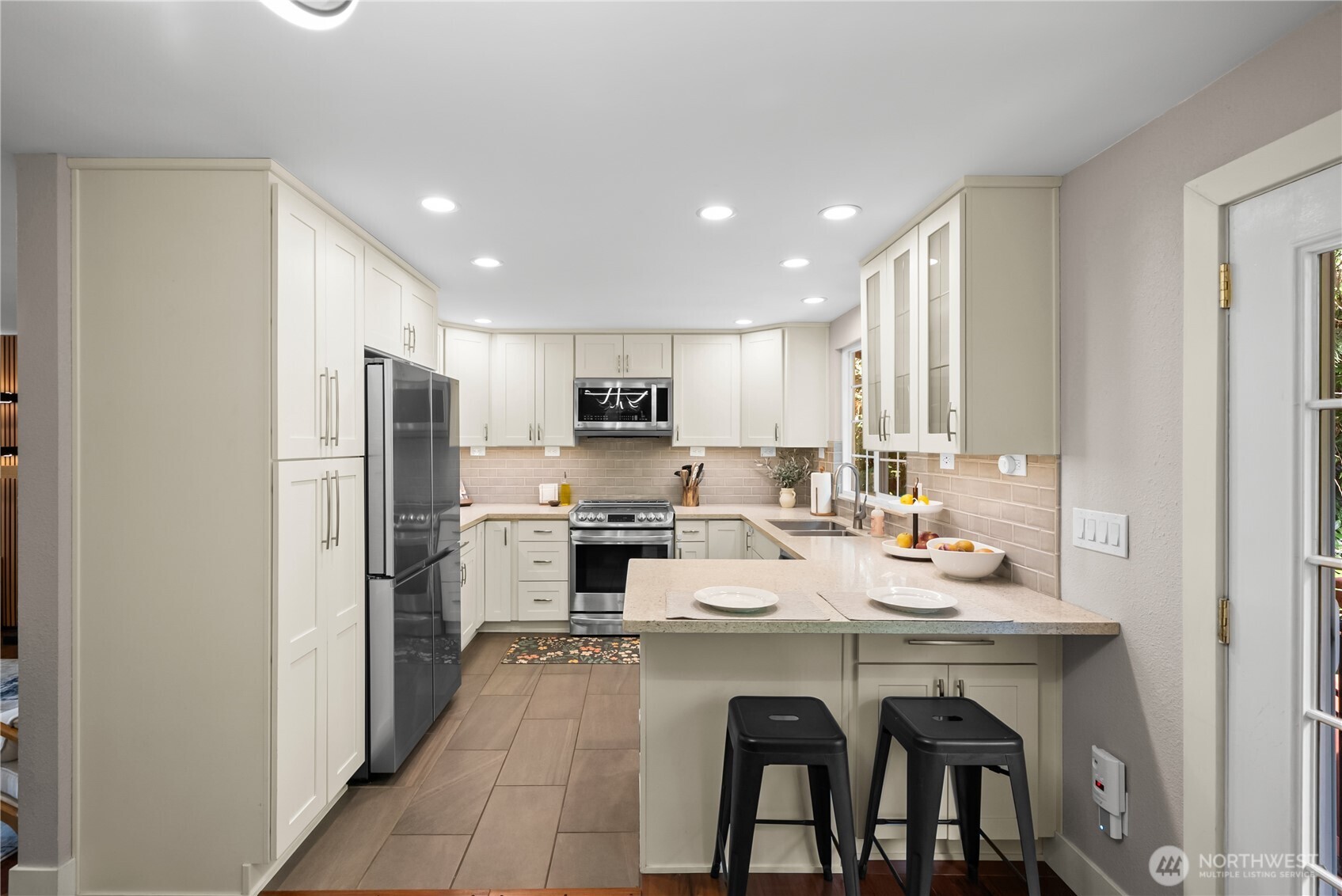 2213 Virginia Court Property Photo 11