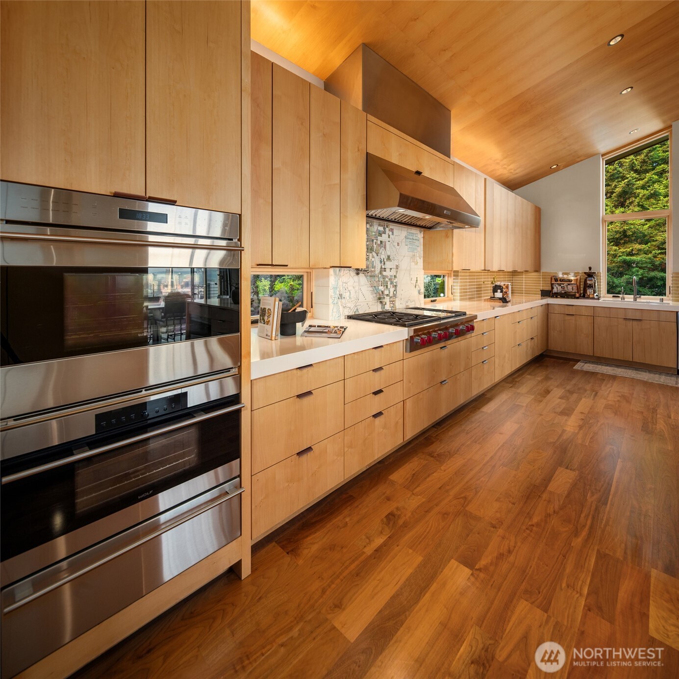 1215 Warren Avenue Property Photo 16