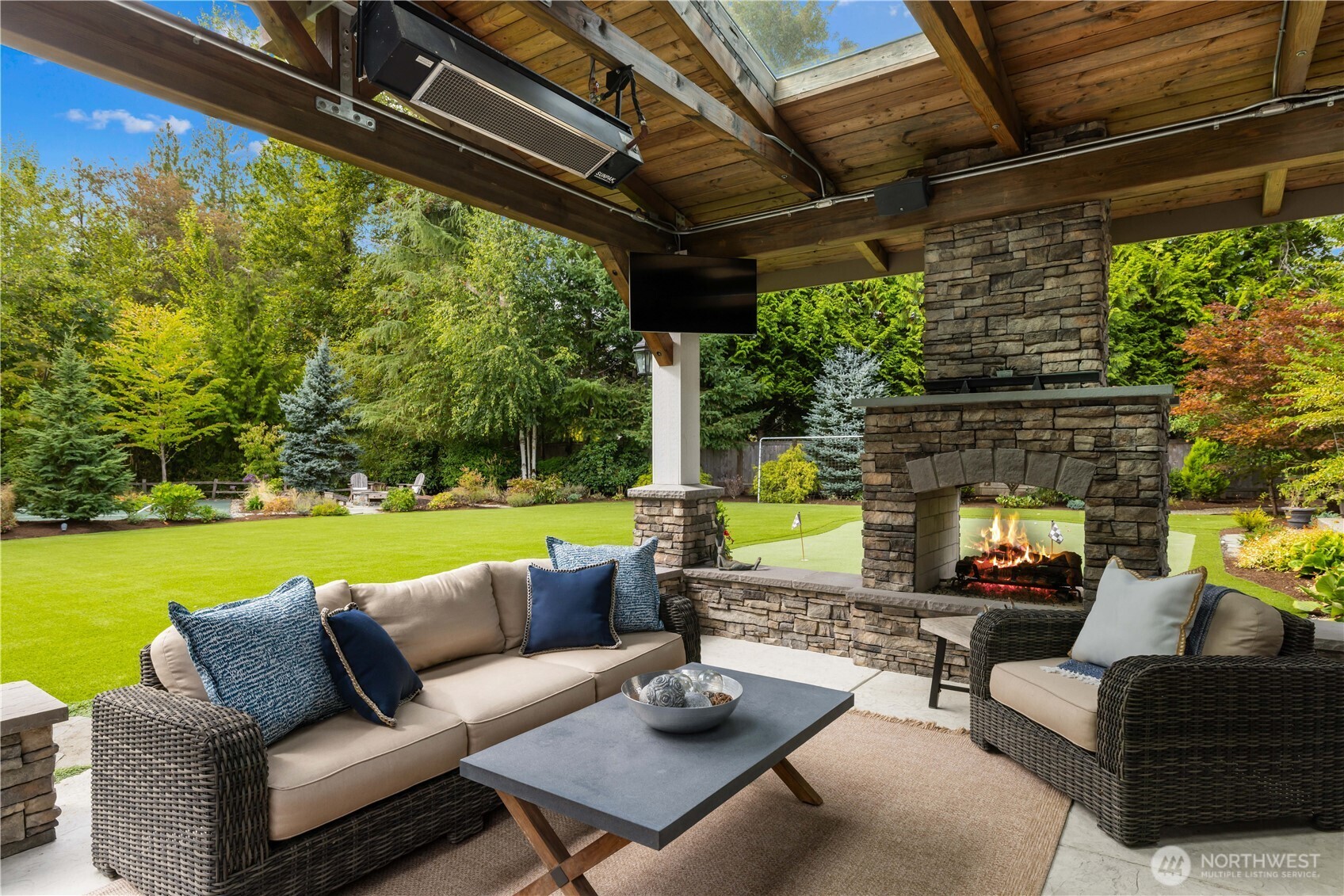 24733 Se Windsor Boulevard Property Photo 8