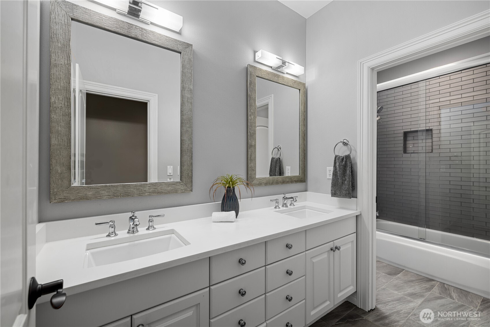 24733 Se Windsor Boulevard Property Photo 20