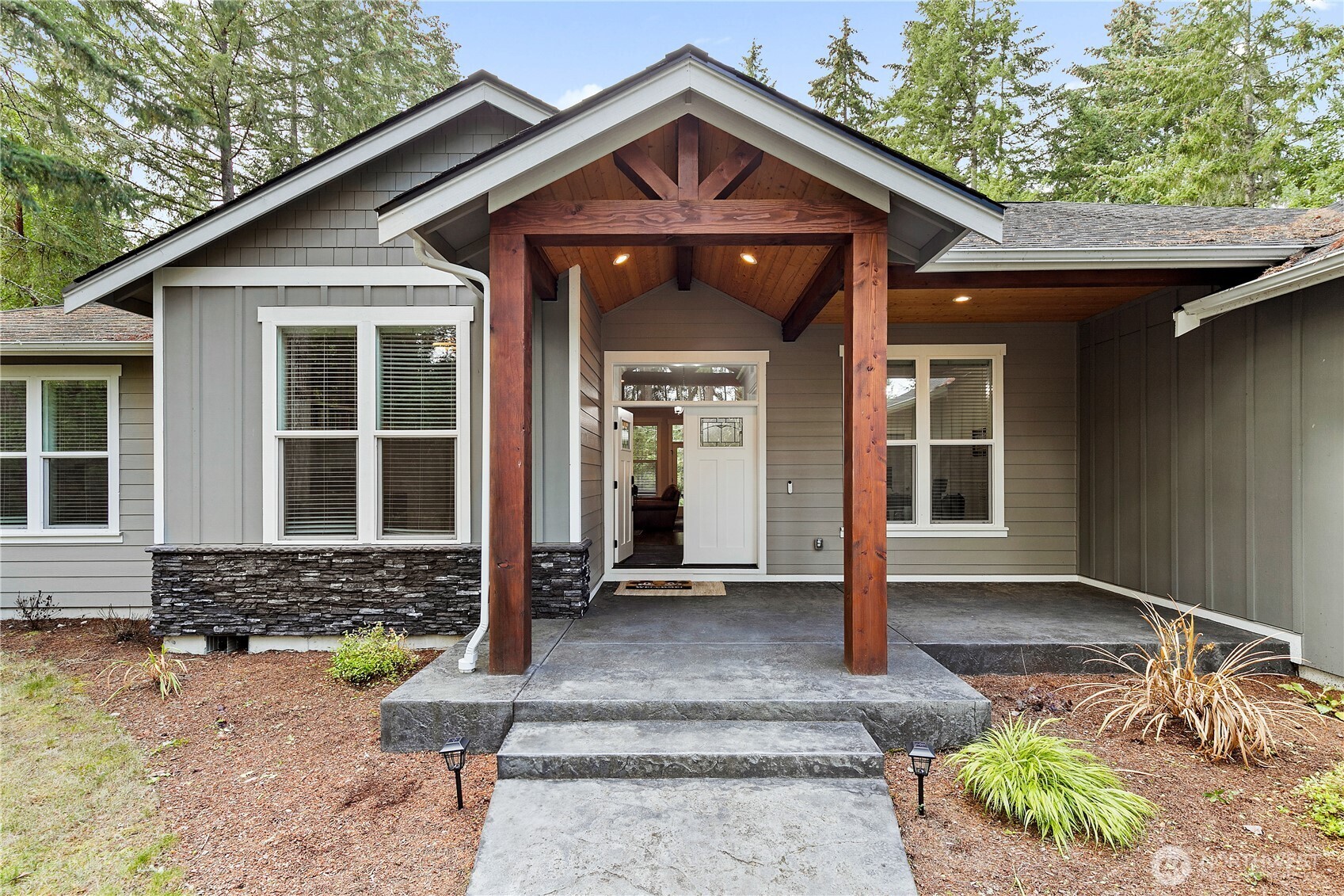 8216 Baird Road Property Photo 4