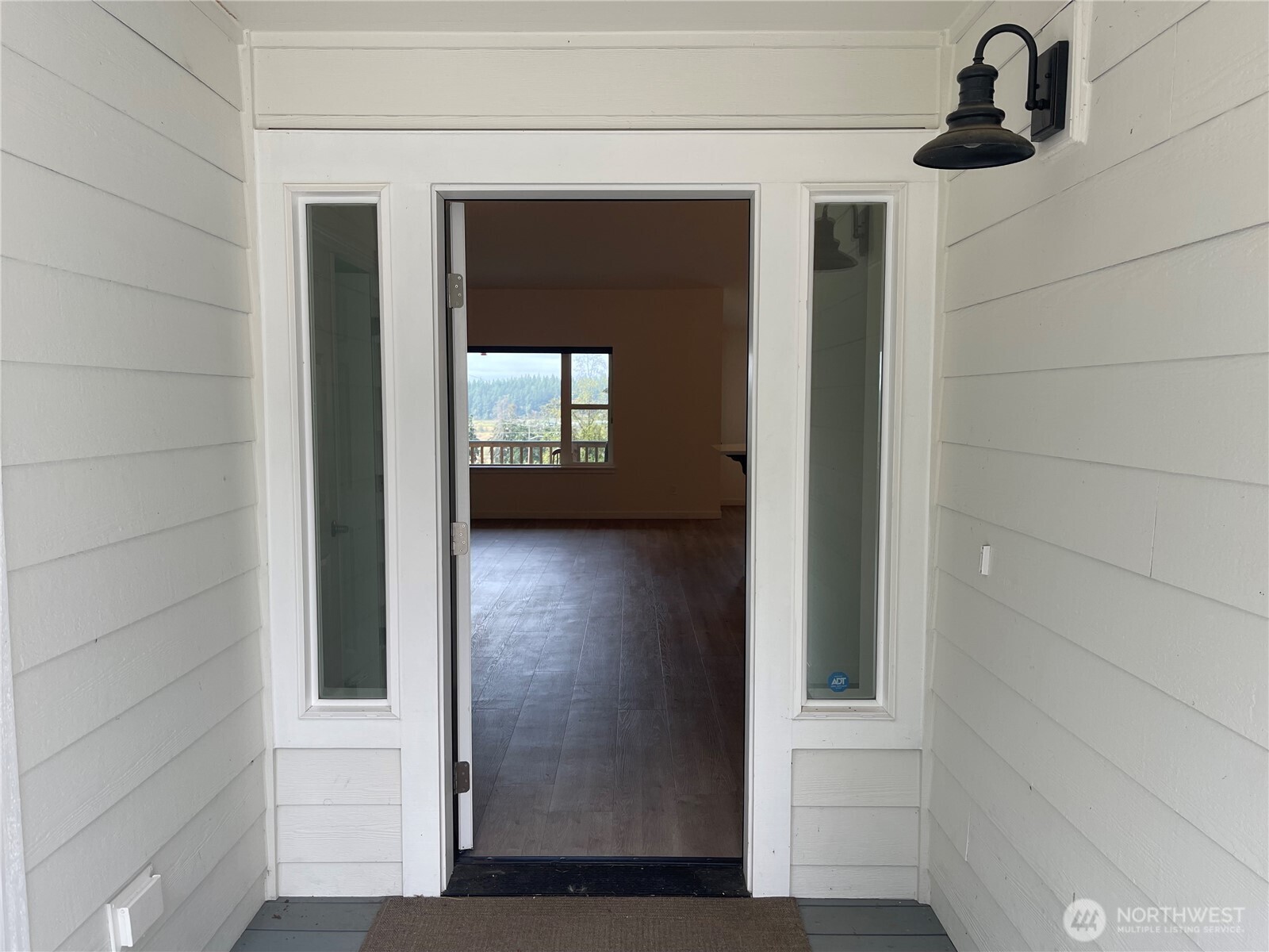 1069 Bush Point Road Home Property Photo 3
