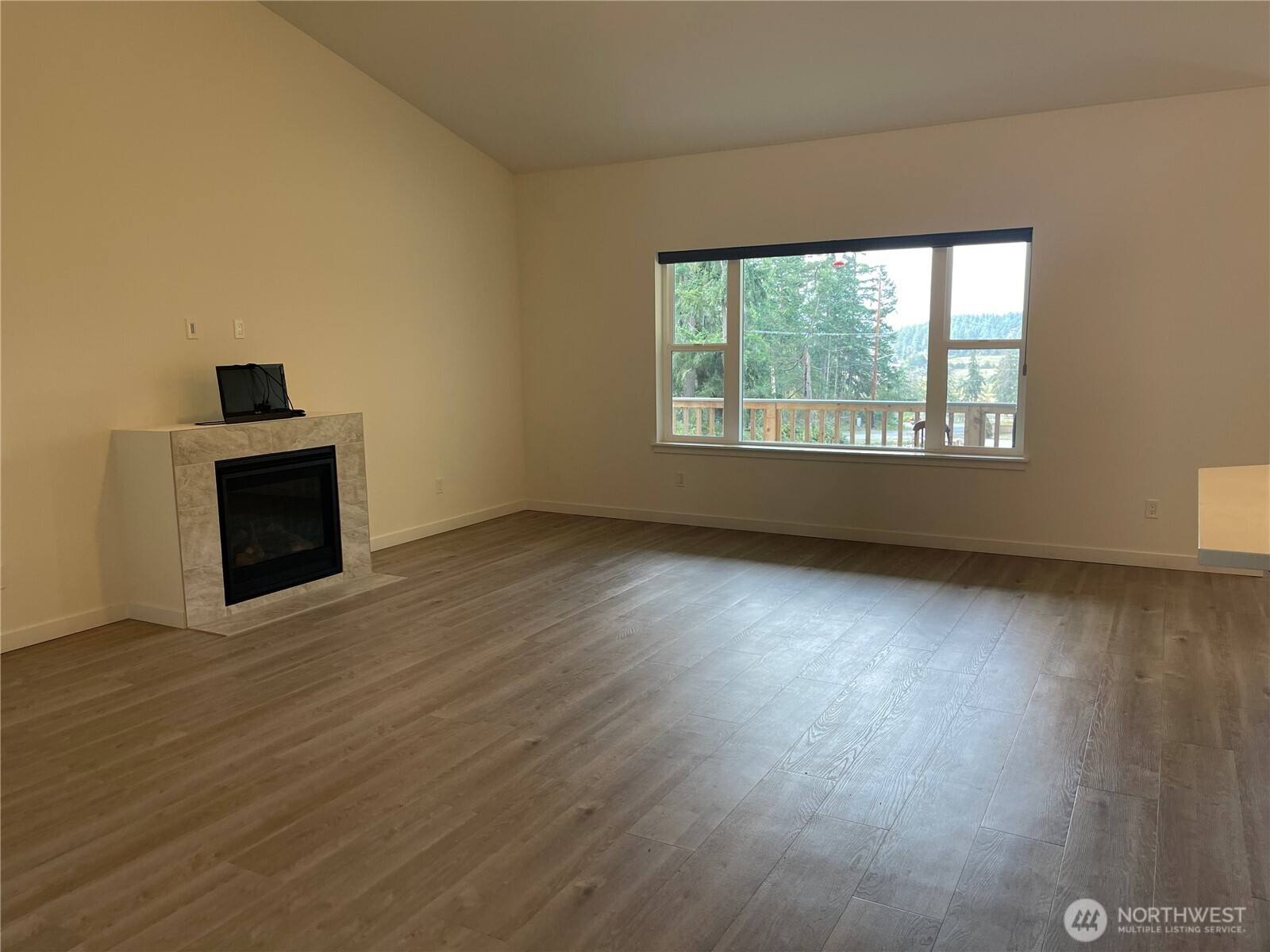 1069 Bush Point Road Home Property Photo 5