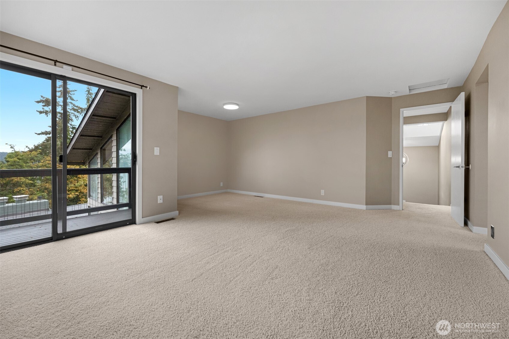 3556 Ne 147th Street Property Photo 17
