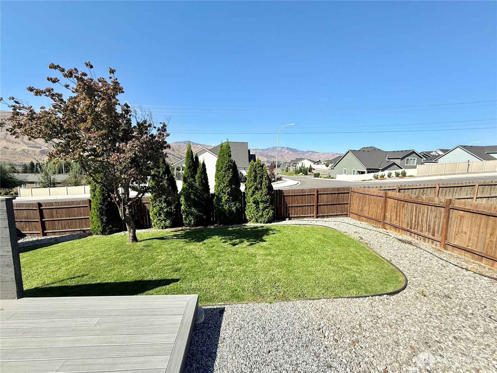 634 S Lincoln Place Property Photo 4