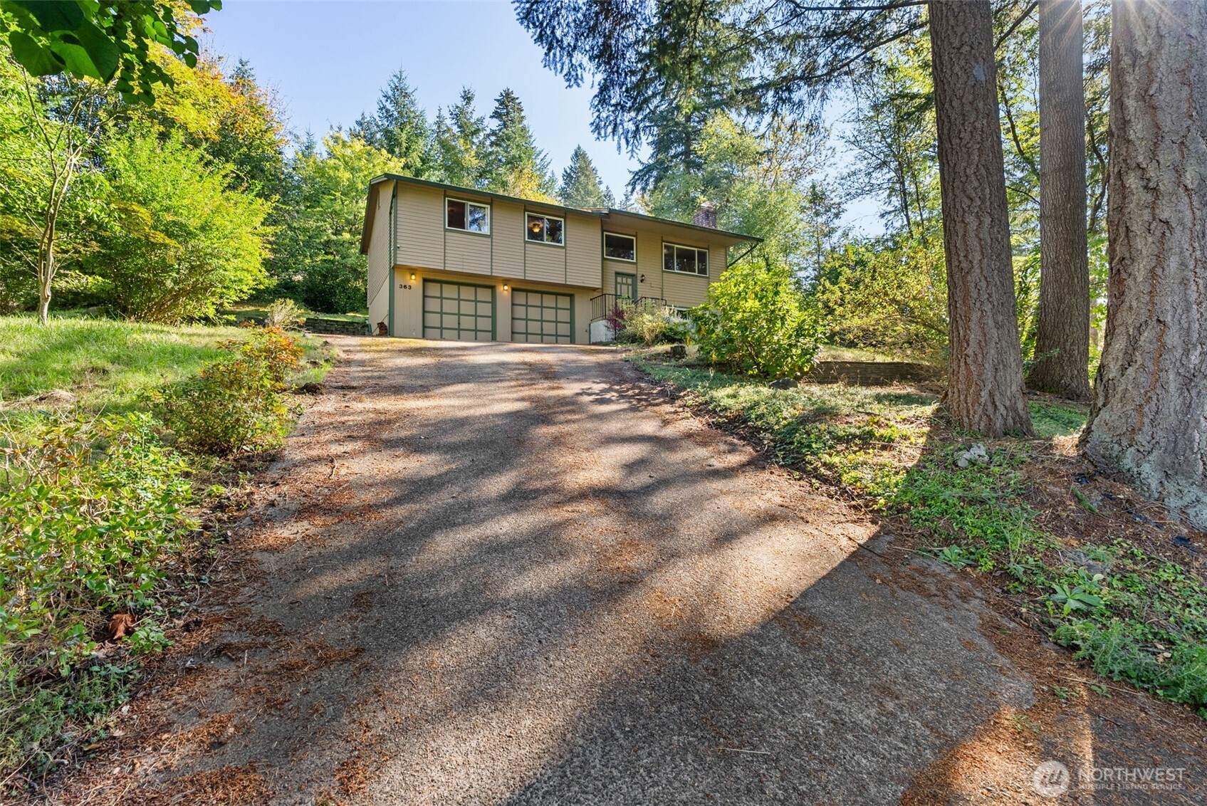 363 Se Canyon Drive Property Photo 3