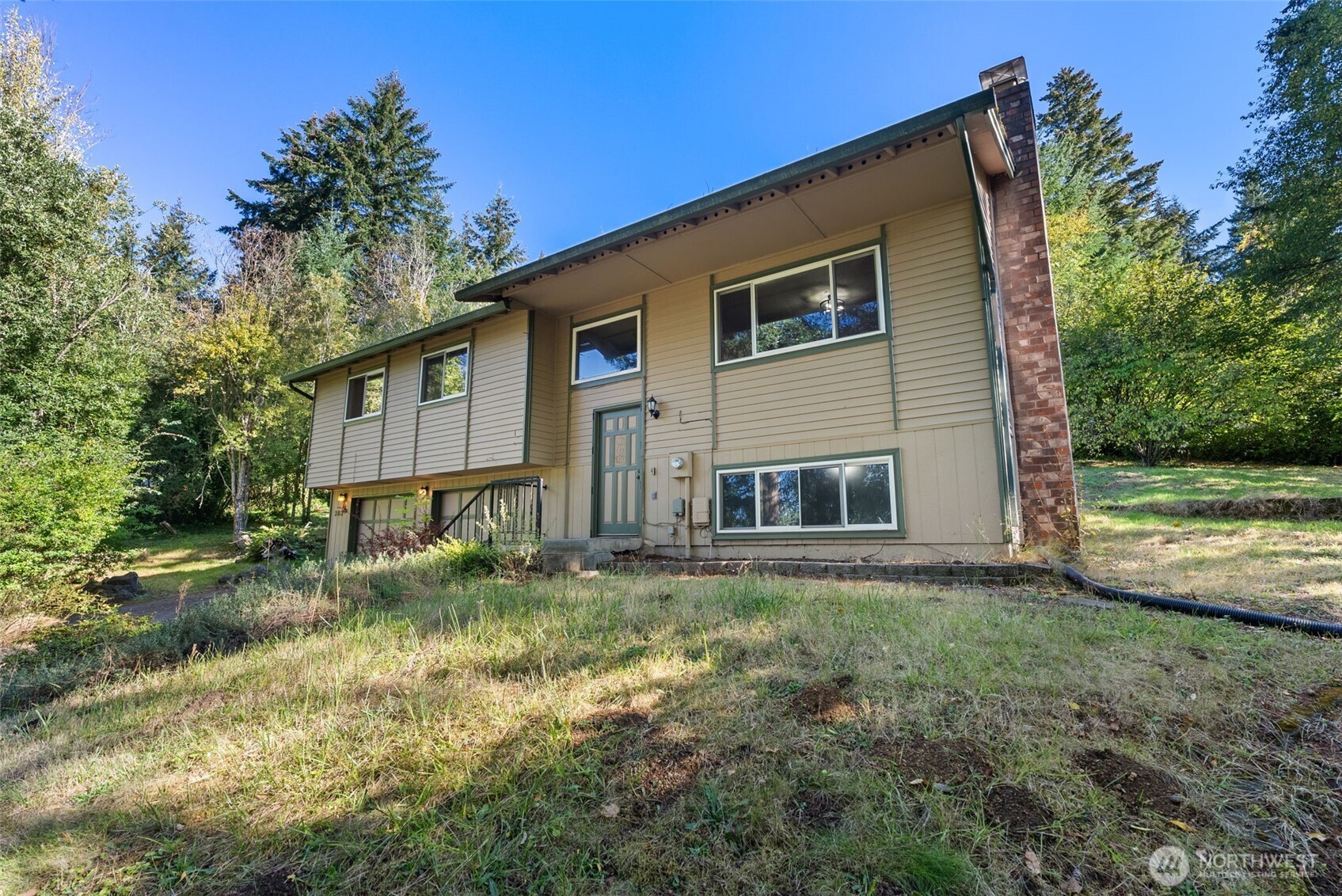 363 Se Canyon Drive Property Photo 4