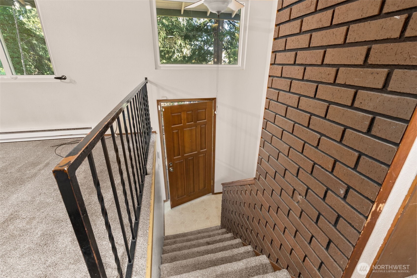 363 Se Canyon Drive Property Photo 5