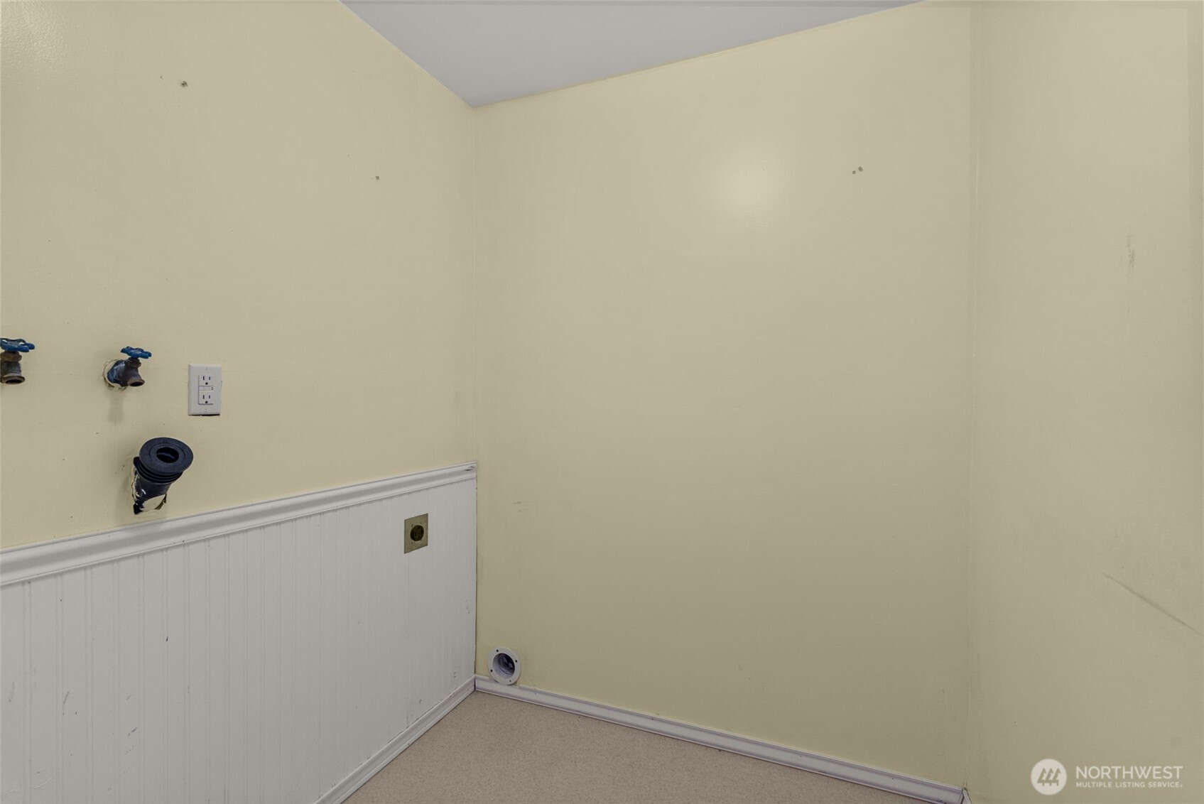 363 Se Canyon Drive Property Photo 22