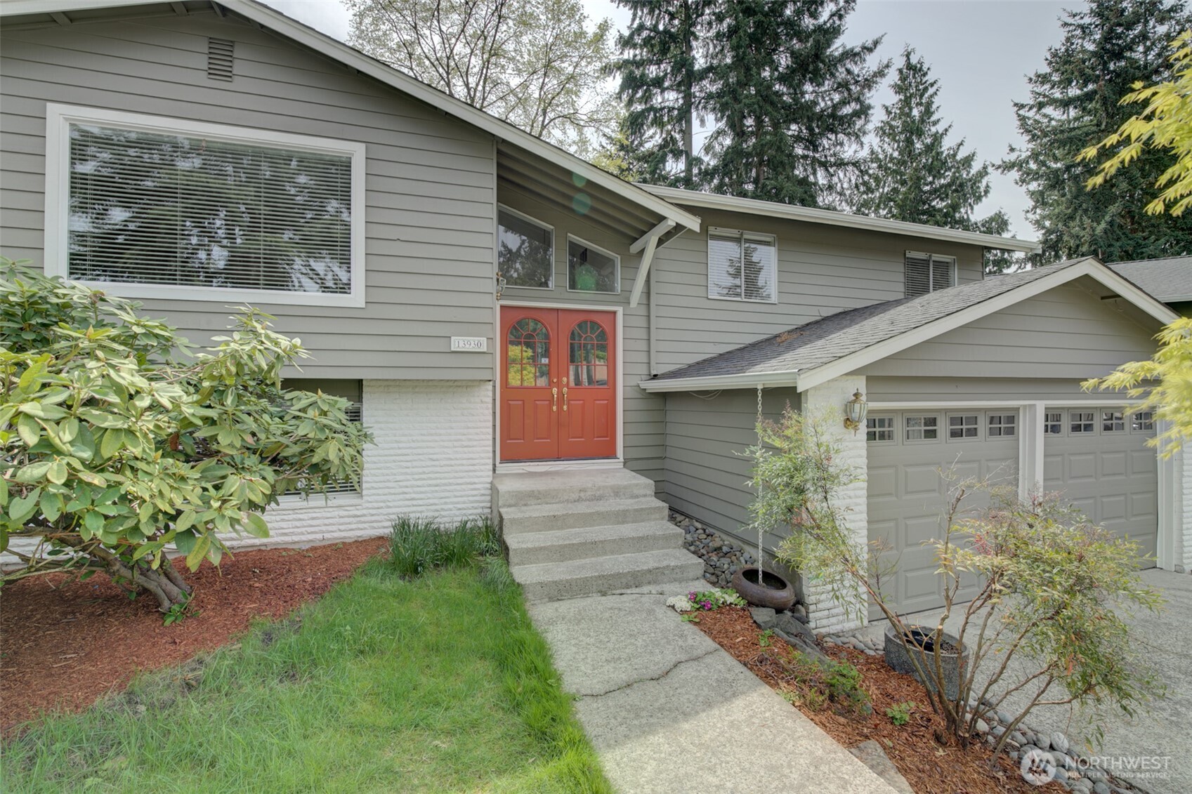 13930 122nd Avenue Property Photo 1