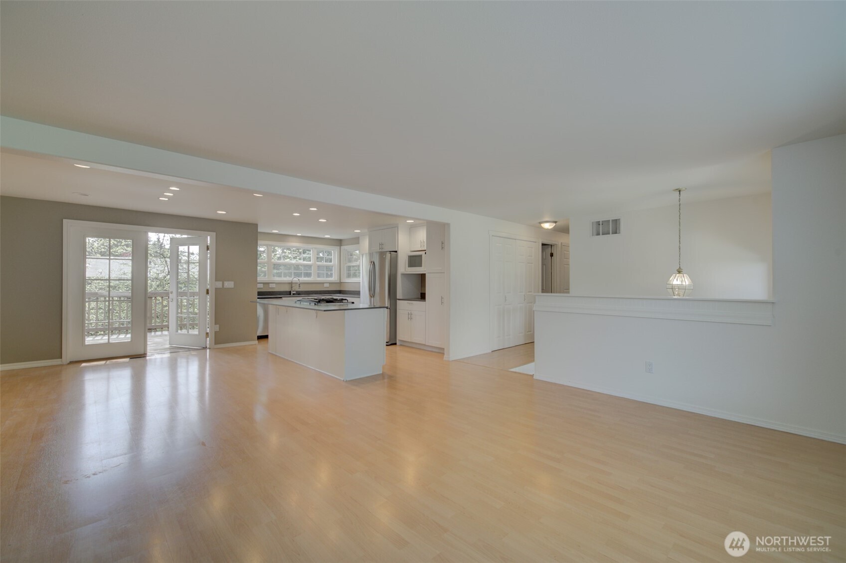 13930 122nd Avenue Property Photo 5