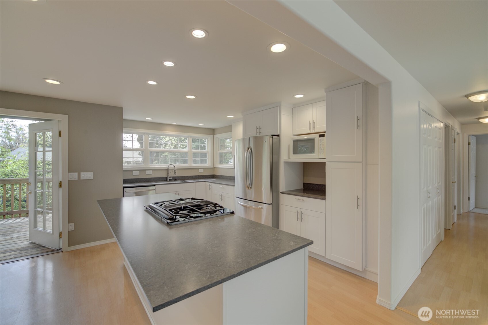 13930 122nd Avenue Property Photo 6