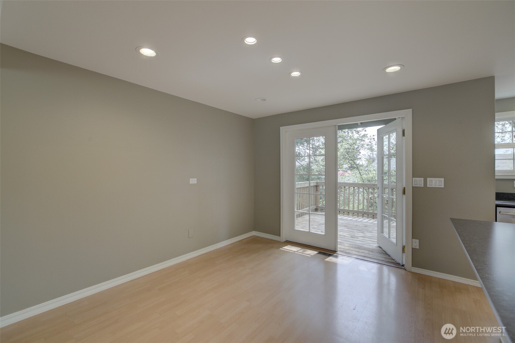 13930 122nd Avenue Property Photo 11