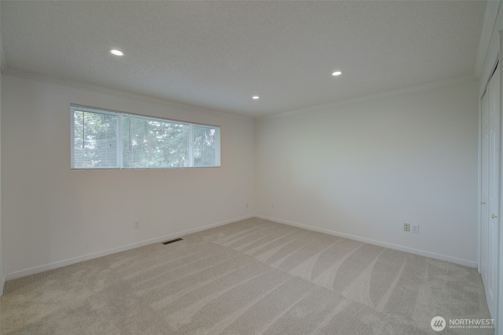 13930 122nd Avenue Property Photo 14