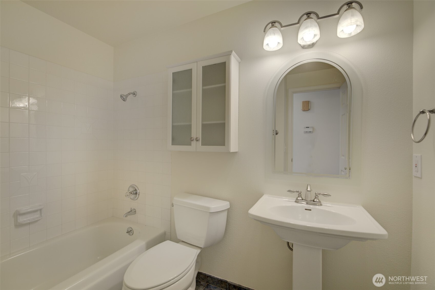 13930 122nd Avenue Property Photo 18