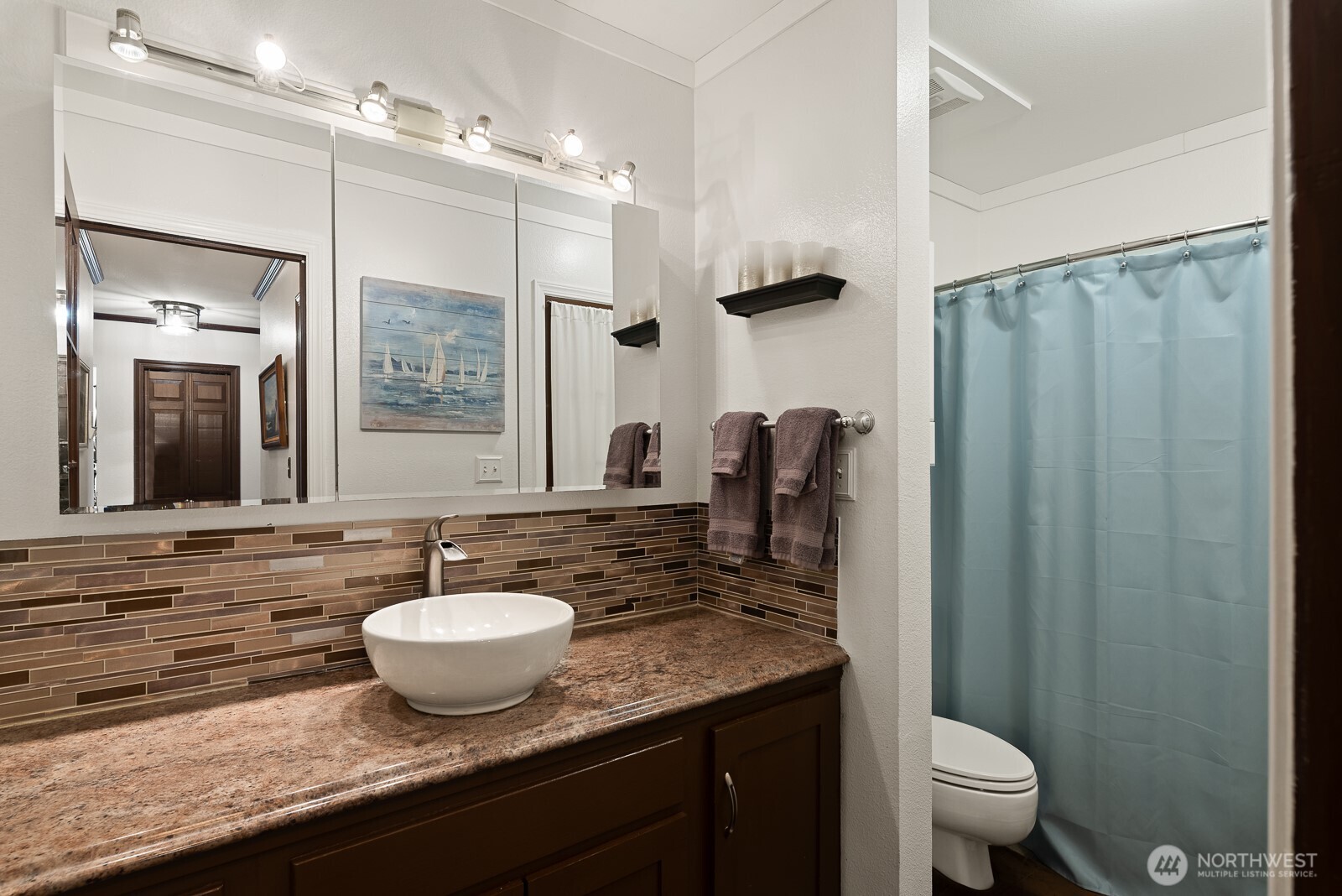 2021 N Laventure Road 201 Property Photo 6