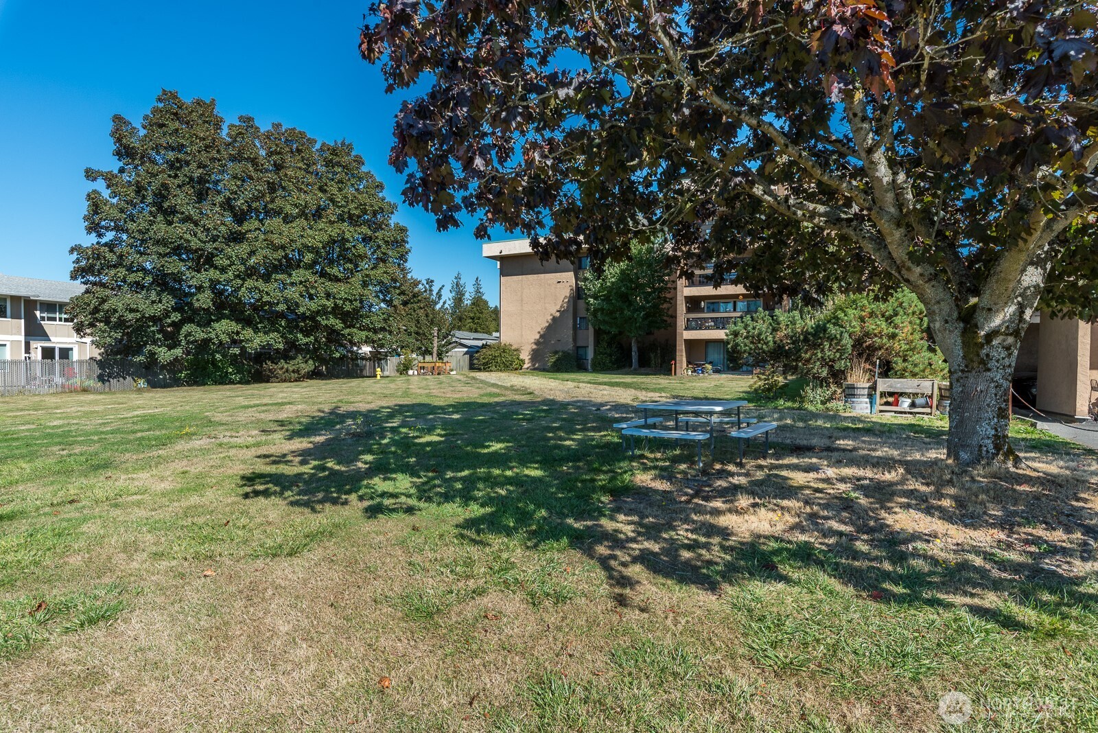 2021 N Laventure Road 201 Property Photo 27